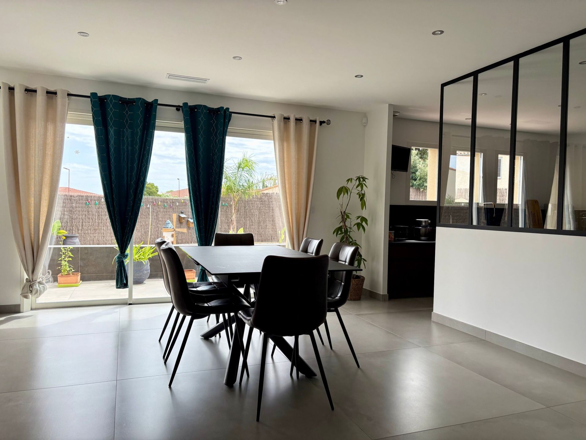 maison 6 Pièces en vente sur ST GENIS DES FONTAINES (66740)