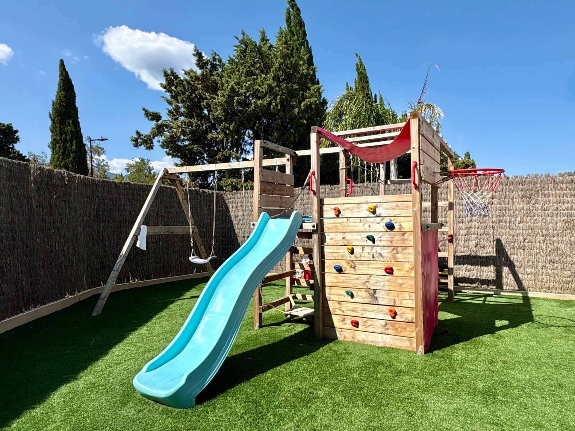 maison 6 Pièces en vente sur ST GENIS DES FONTAINES (66740)