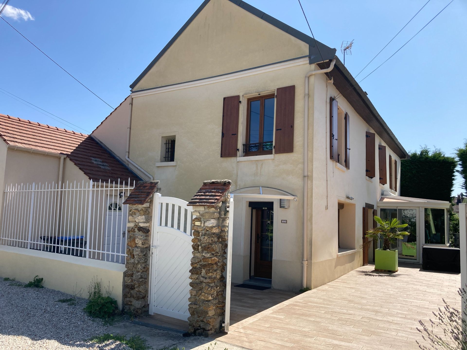 Sale House 9 rooms 214 m² Meaux