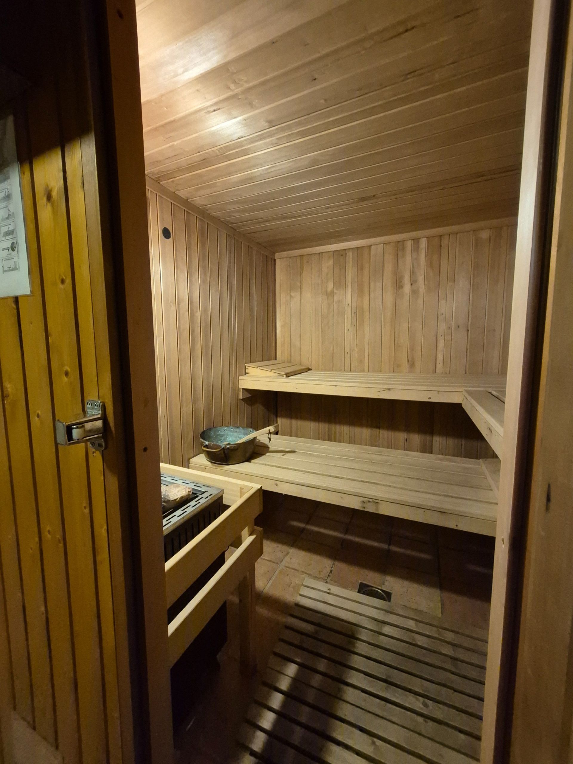 activity premises for sale on PRALOGNAN LA VANOISE (73710)