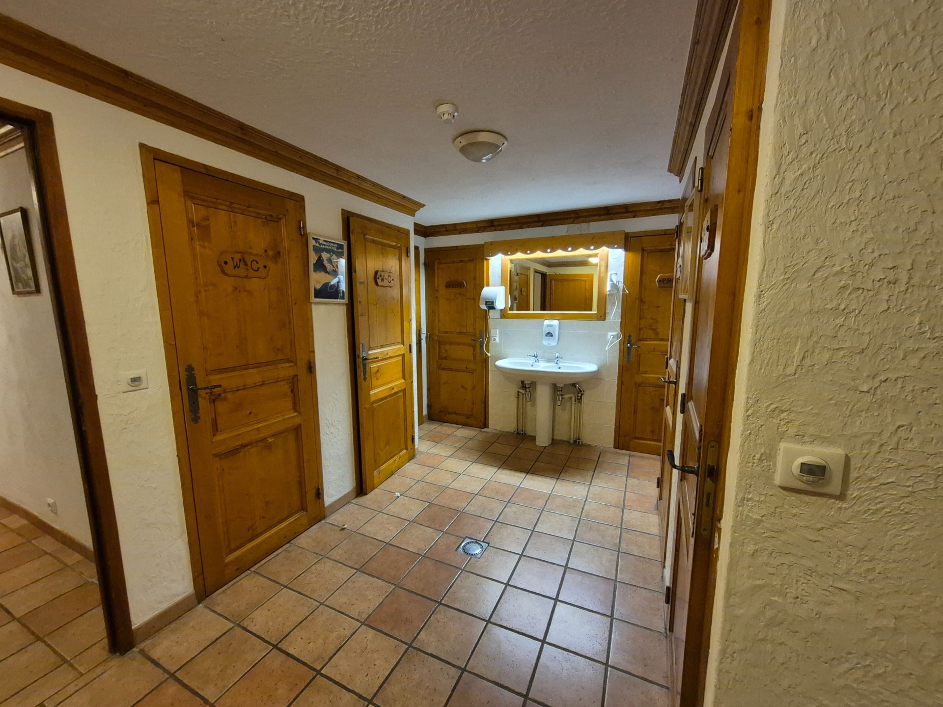 activity premises for sale on PRALOGNAN LA VANOISE (73710)