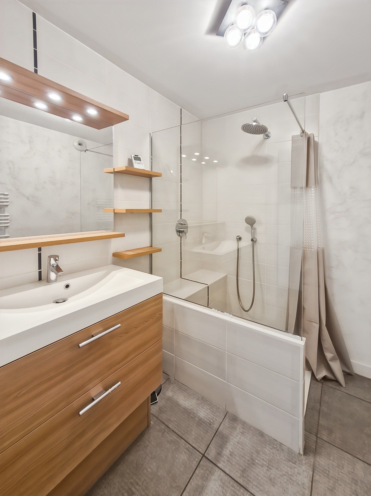 apartment 4 rooms for sale on PALLUD (73200)