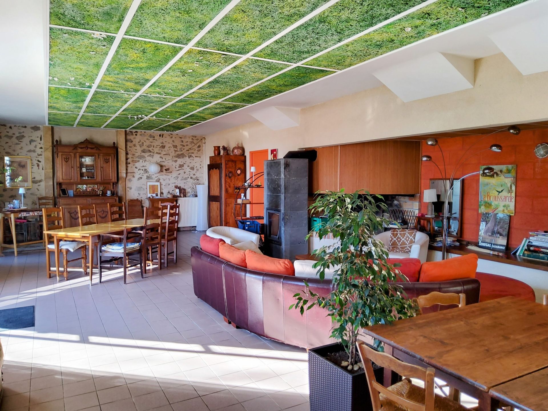 maison 9 Pièces en vente sur ST QUENTIN SUR CHARENTE (16150)