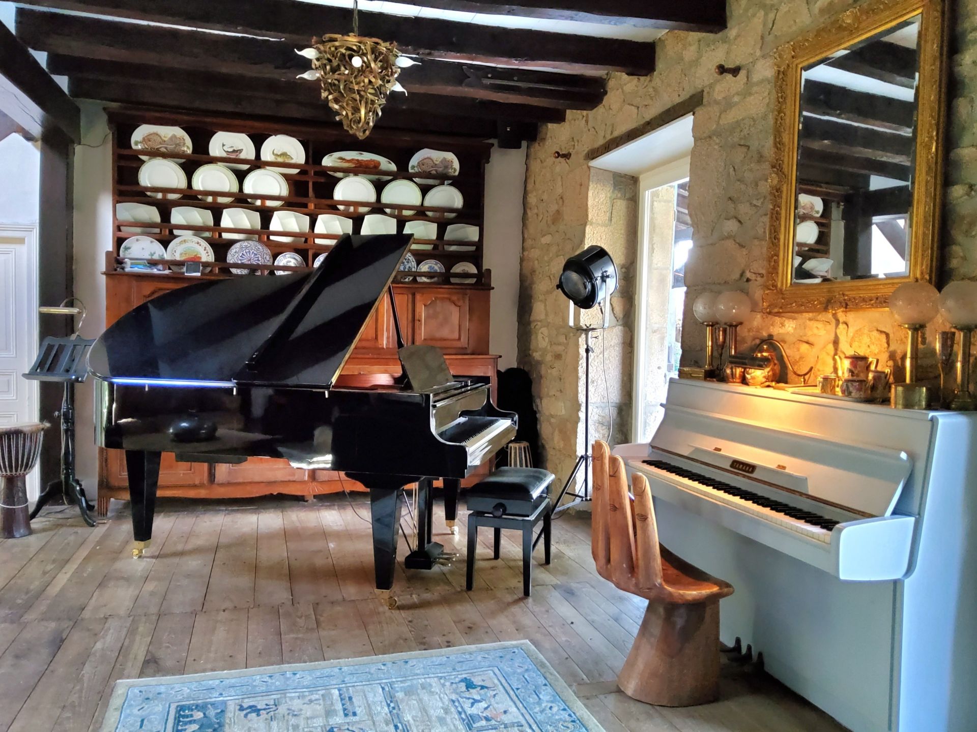 moulin 15 Pièces en vente sur LA CHAPELLE MONTBRANDEIX (87440)