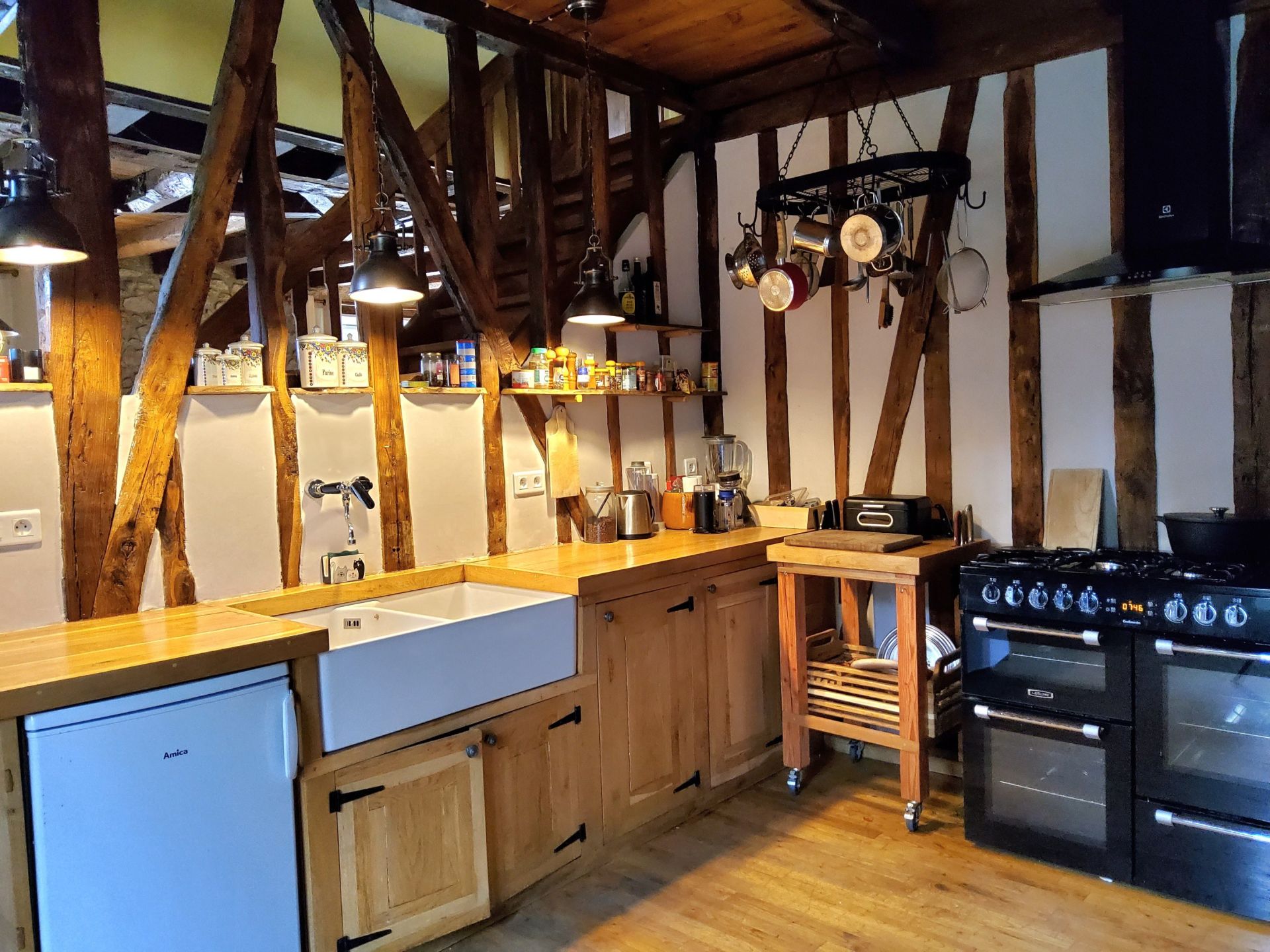 moulin 15 Pièces en vente sur LA CHAPELLE MONTBRANDEIX (87440)