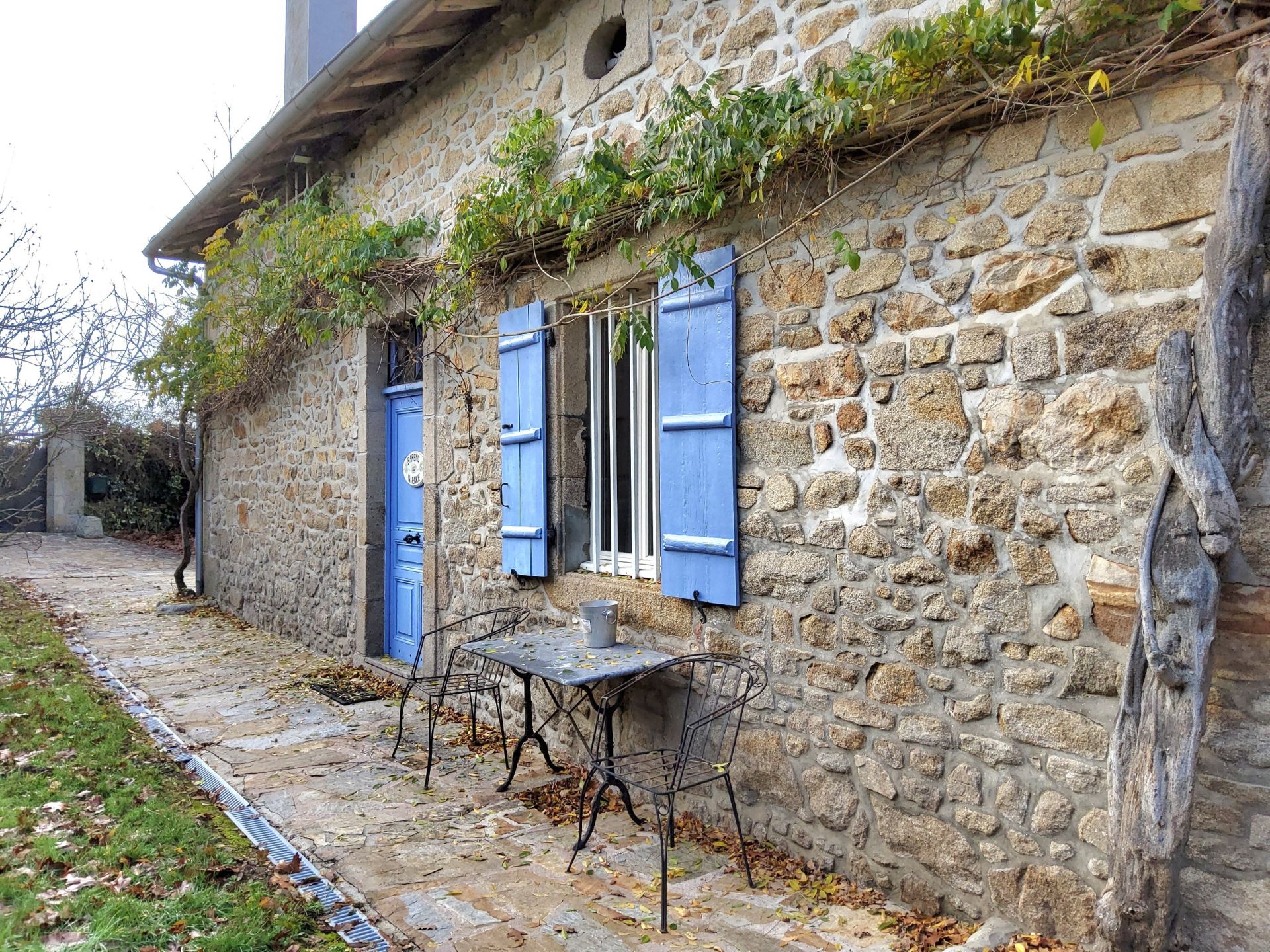 moulin 15 Pièces en vente sur LA CHAPELLE MONTBRANDEIX (87440)