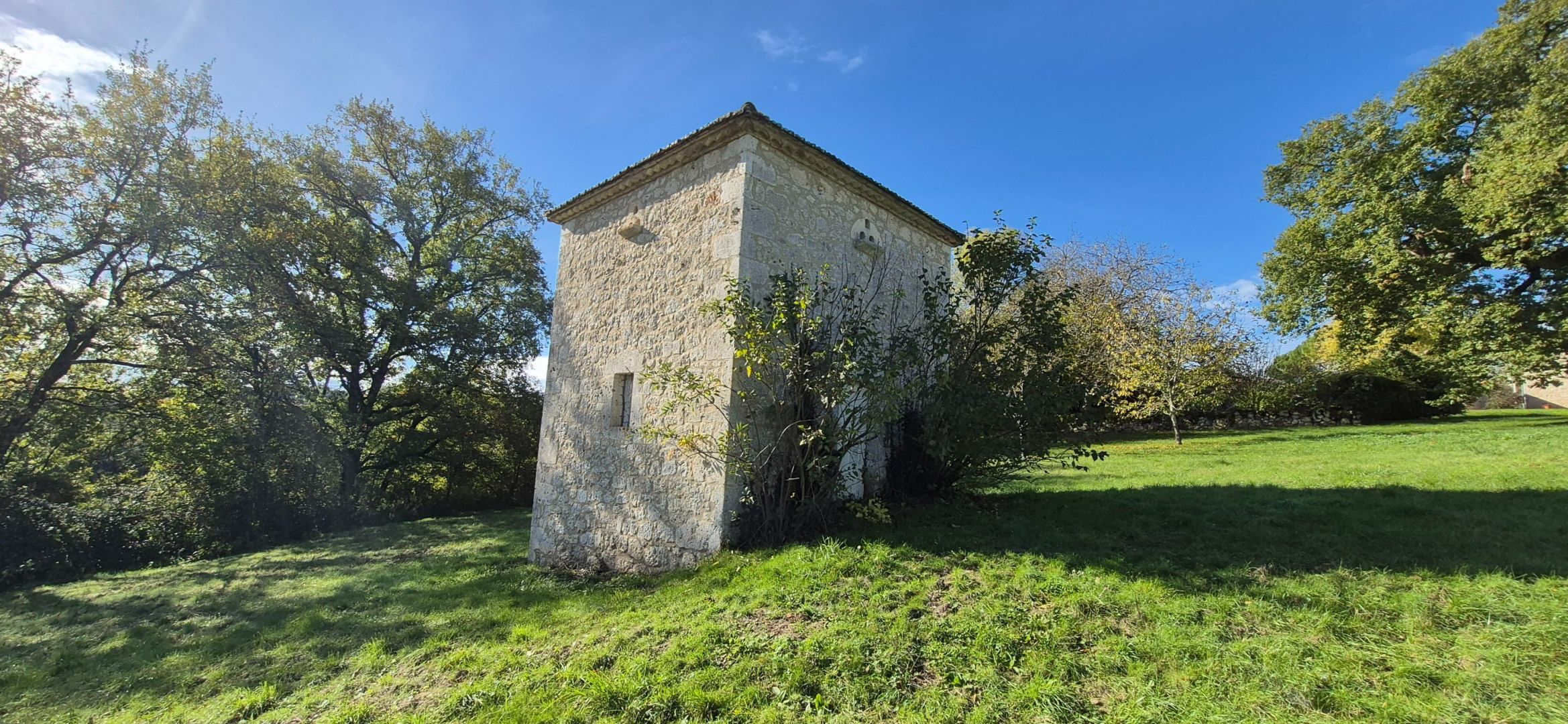 house 9 rooms for sale on ALLEZ ET CAZENEUVE (47110)