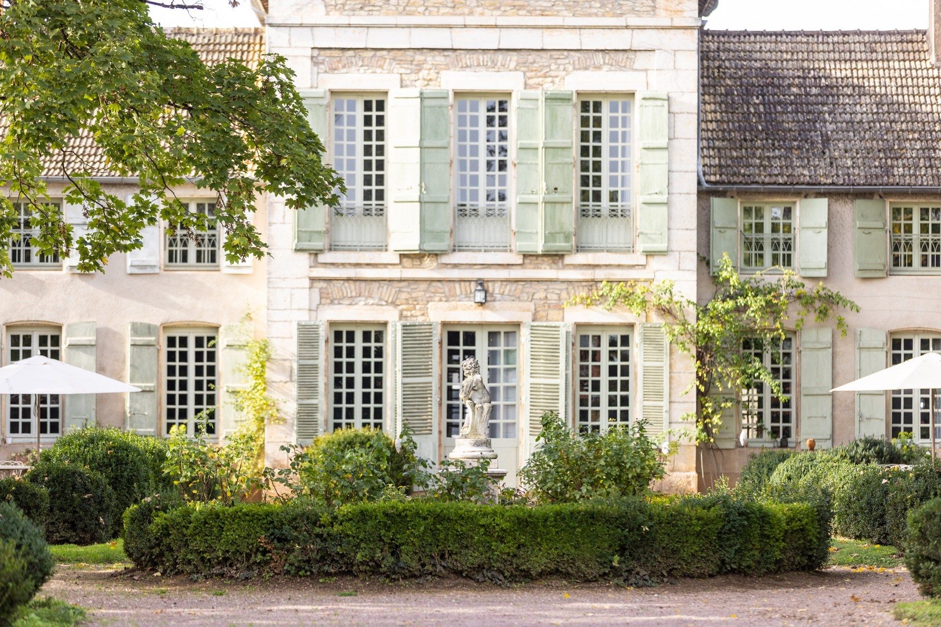 maison bourgeoise 15 Pièces en vente sur GIVRY (71640)