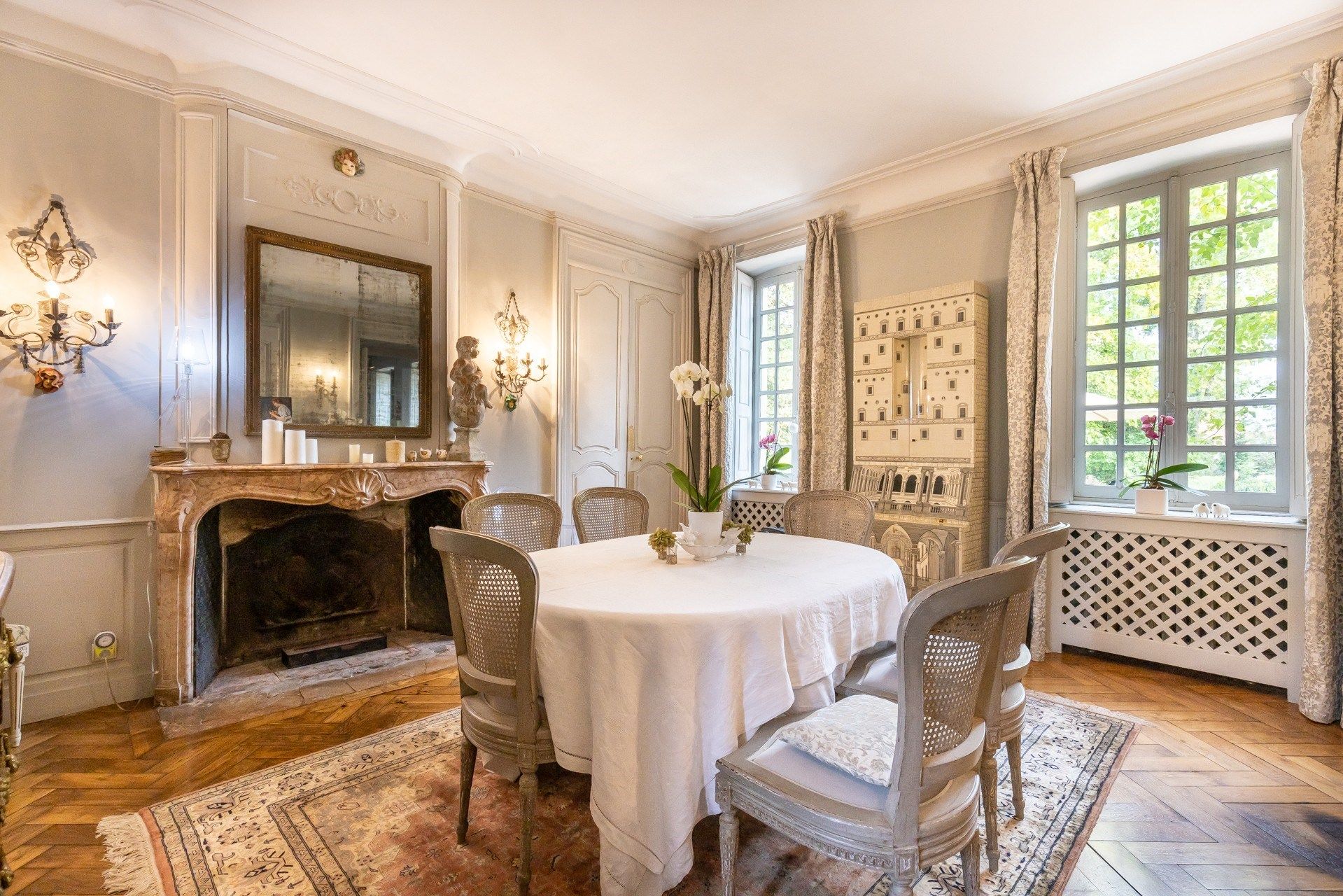 maison bourgeoise 15 Pièces en vente sur GIVRY (71640)