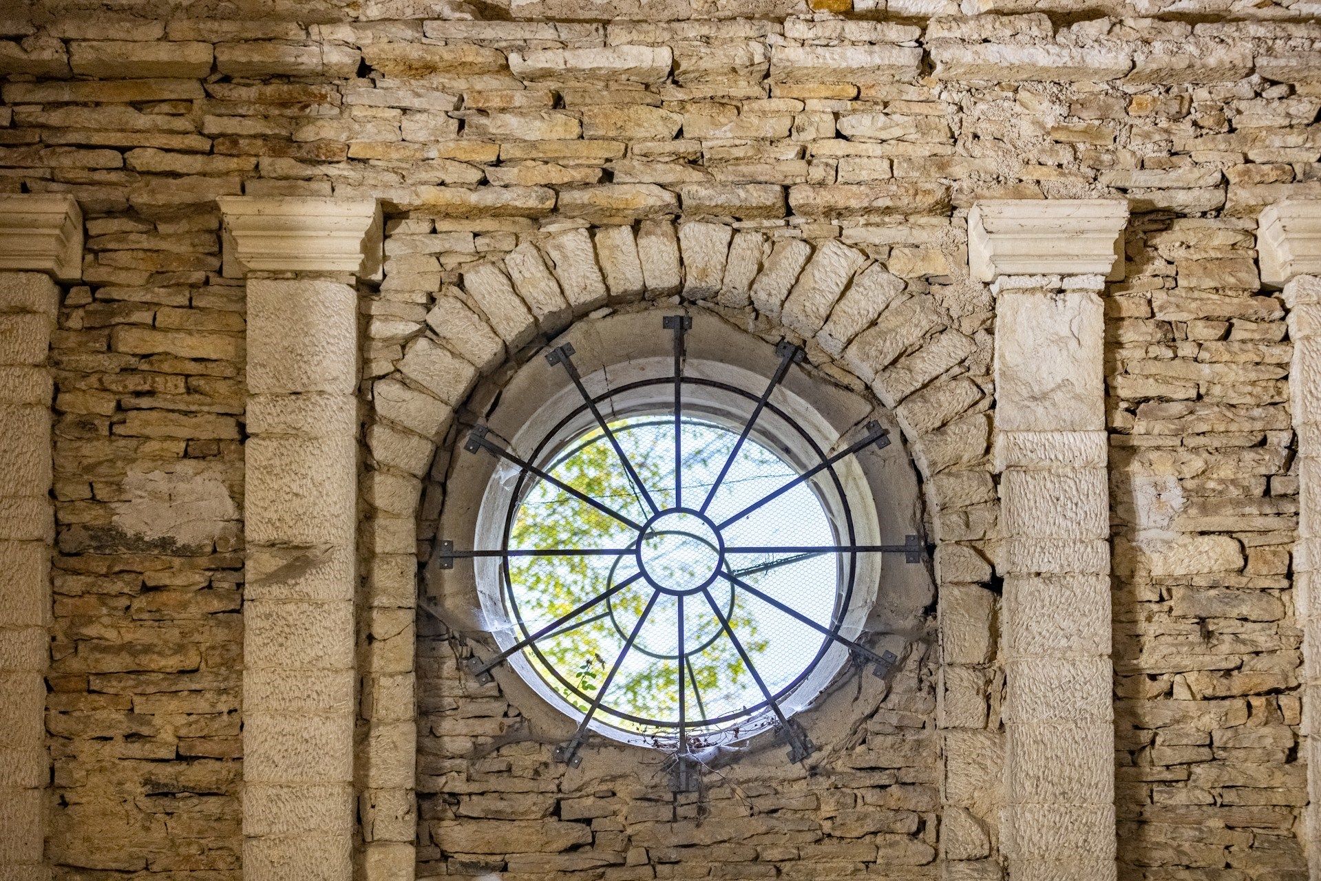 mansion 15 rooms for sale on GIVRY (71640)