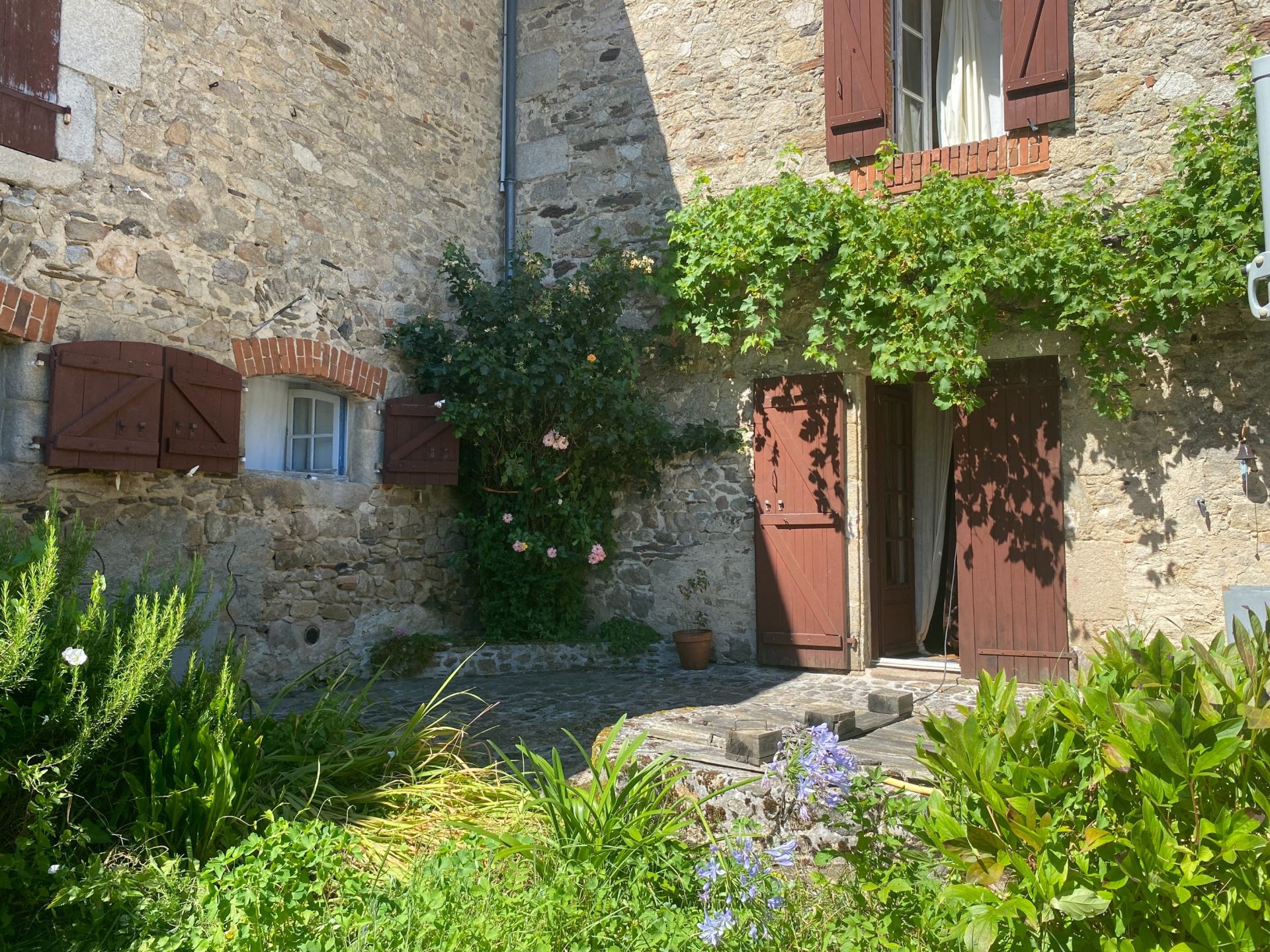 propriété 7 Pièces en vente sur LES CARS (87230)