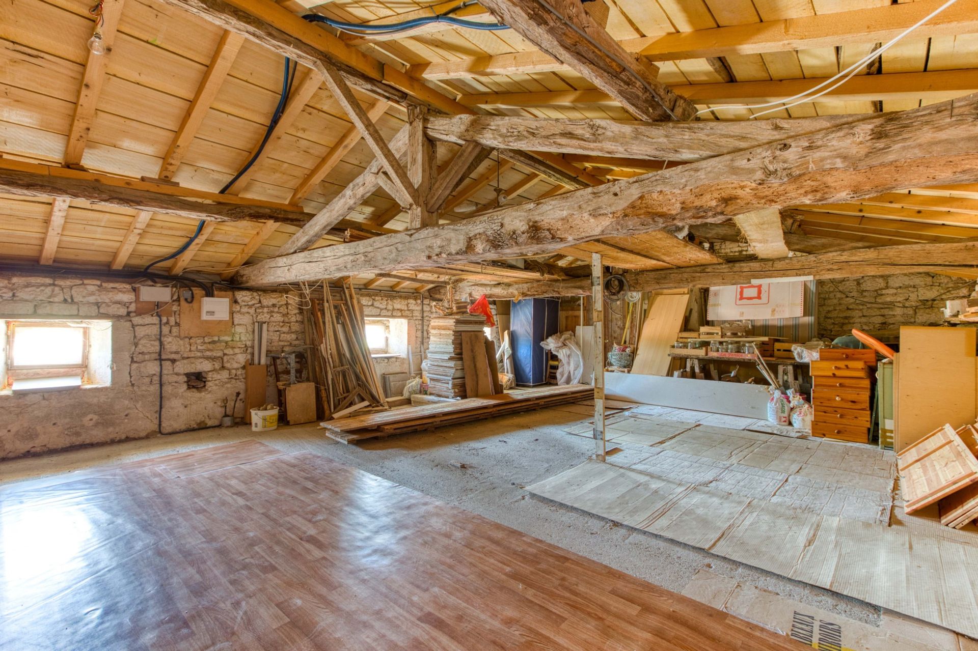 maison 6 Pièces en vente sur AVY (17800)