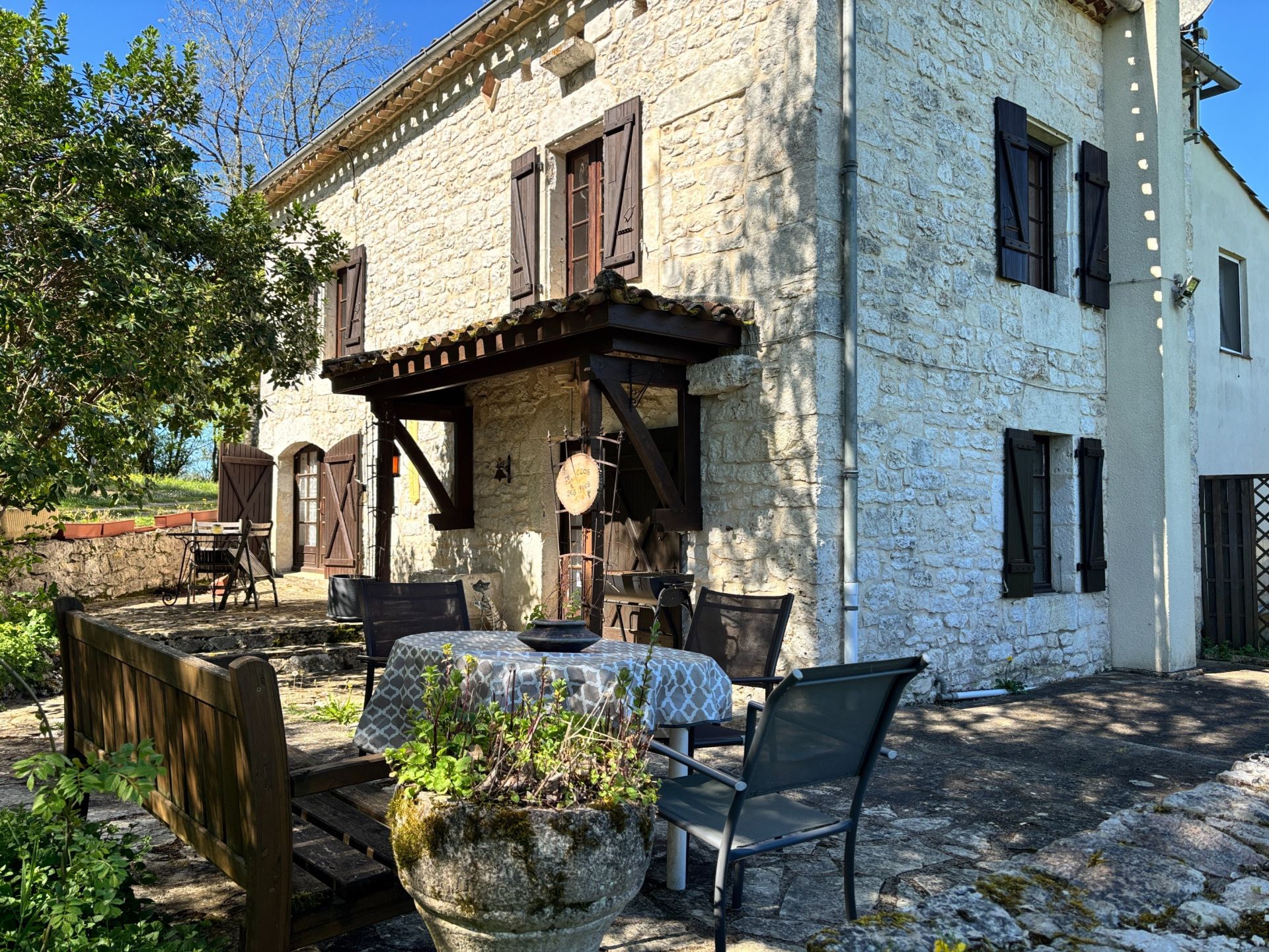 maison 9 Pièces en vente sur MONTAIGU DE QUERCY (82150)