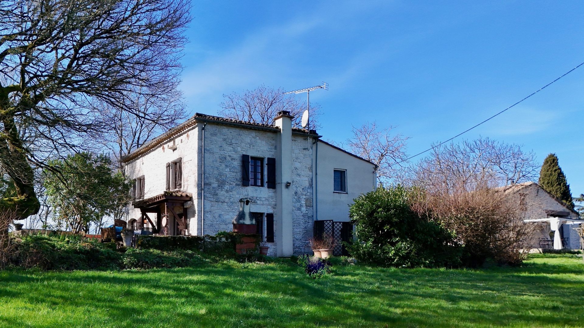 house 9 rooms for sale on MONTAIGU DE QUERCY (82150)