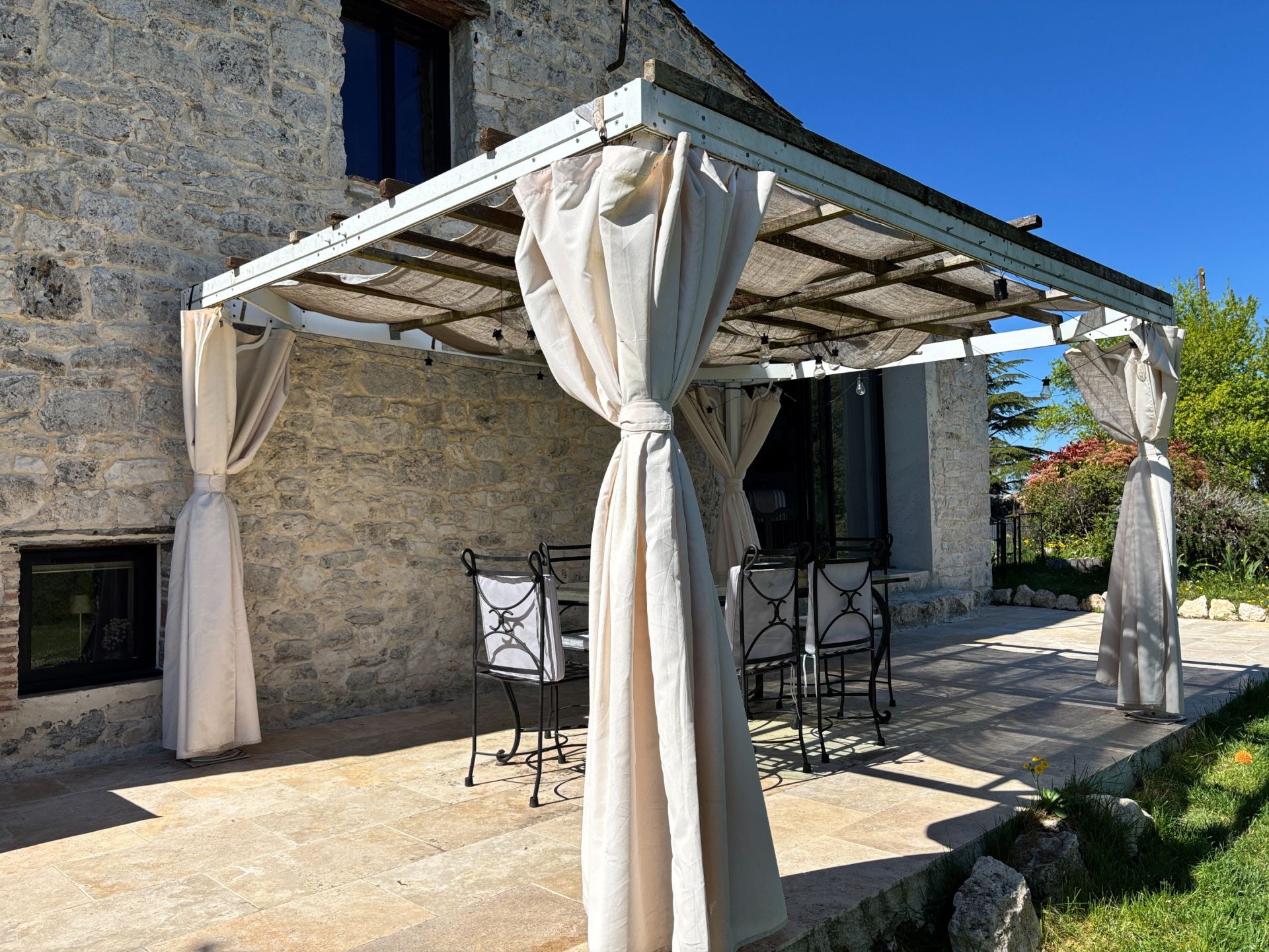 maison 9 Pièces en vente sur MONTAIGU DE QUERCY (82150)