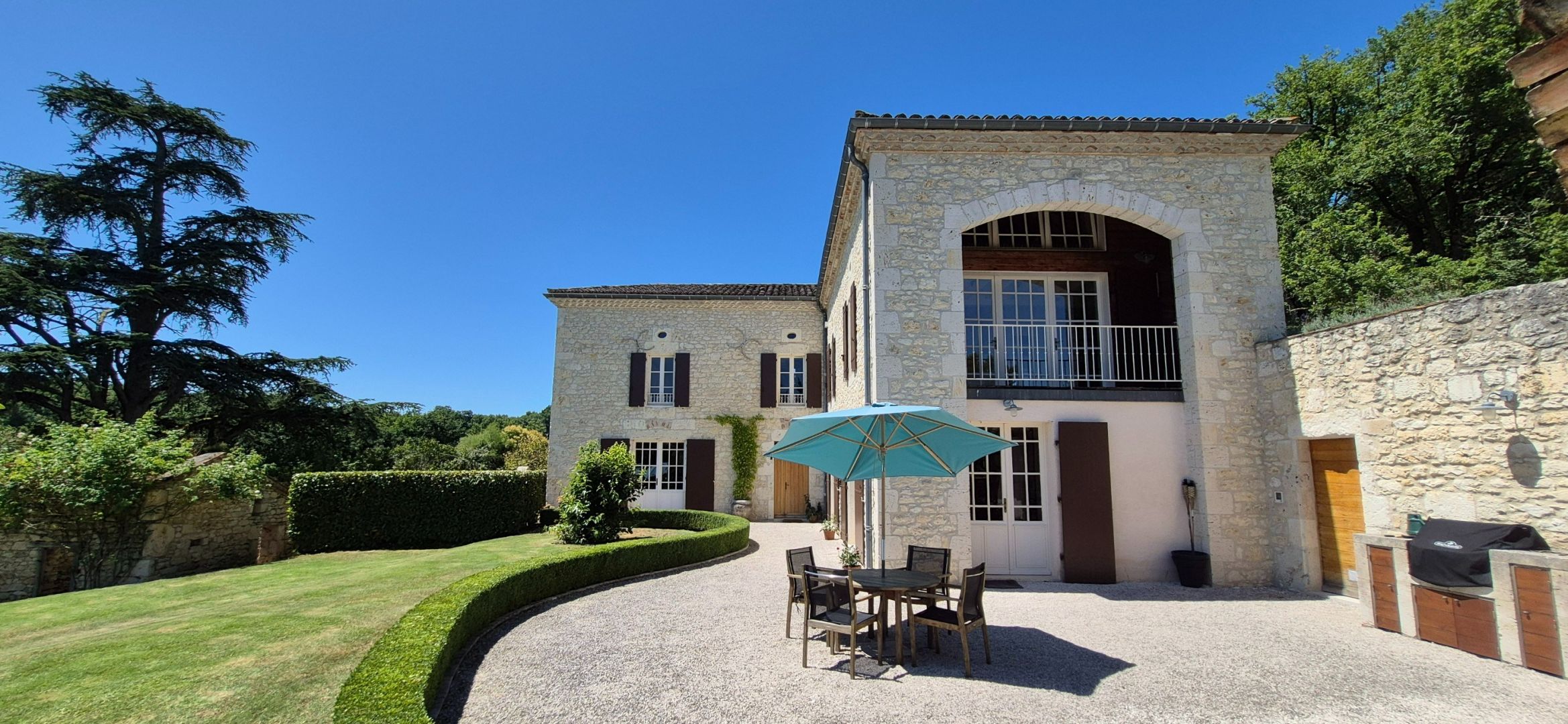 maison 9 Pièces en vente sur BRASSAC (82190)