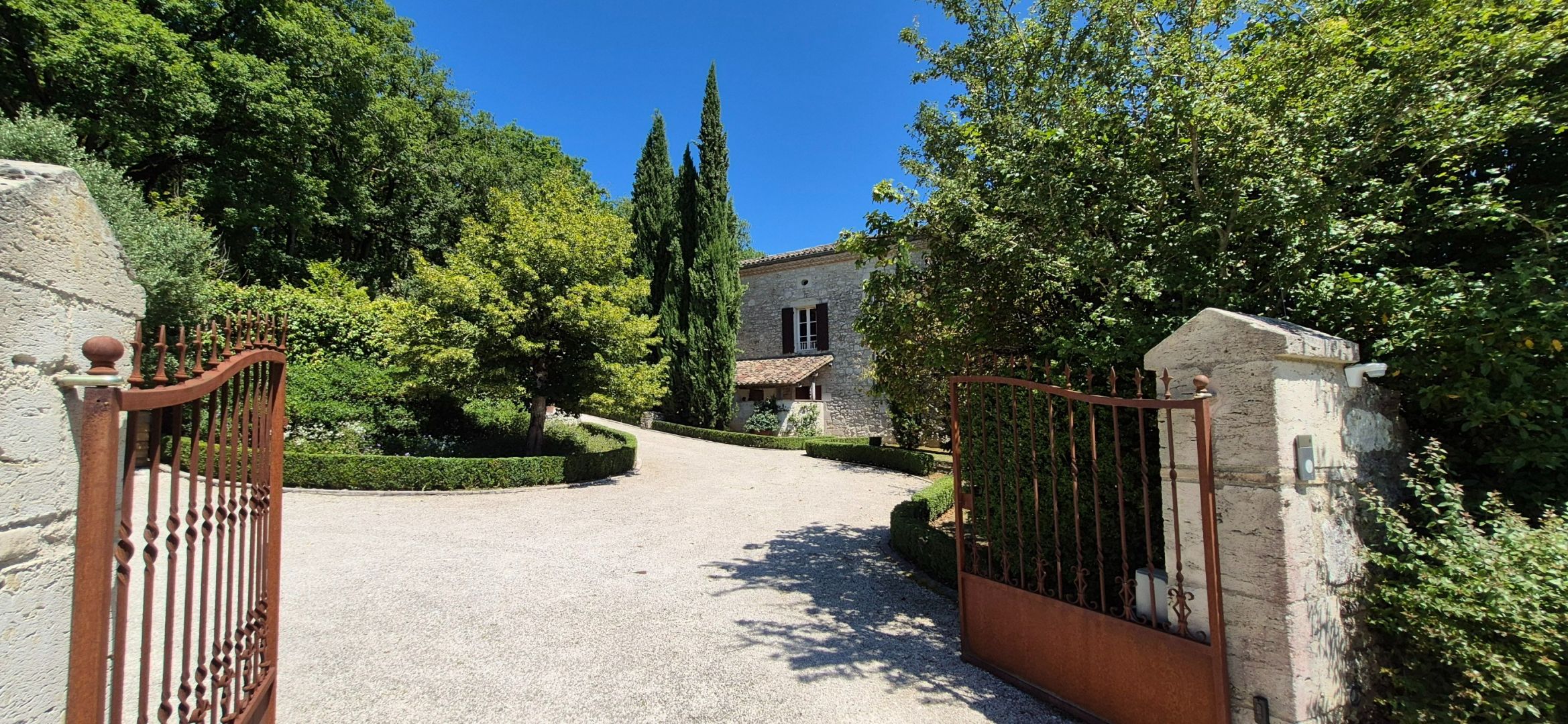 house 9 rooms for sale on BRASSAC (82190)