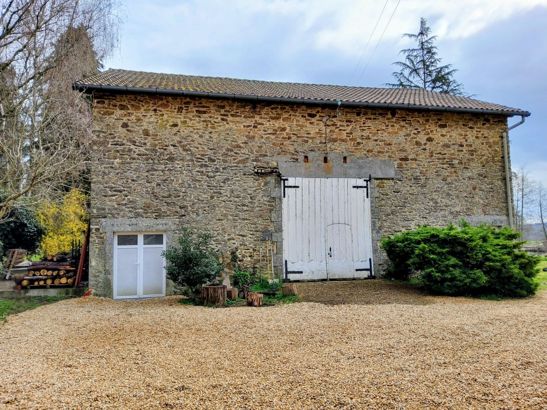 maison 5 Pièces en vente sur ORADOUR SUR VAYRES (87150)