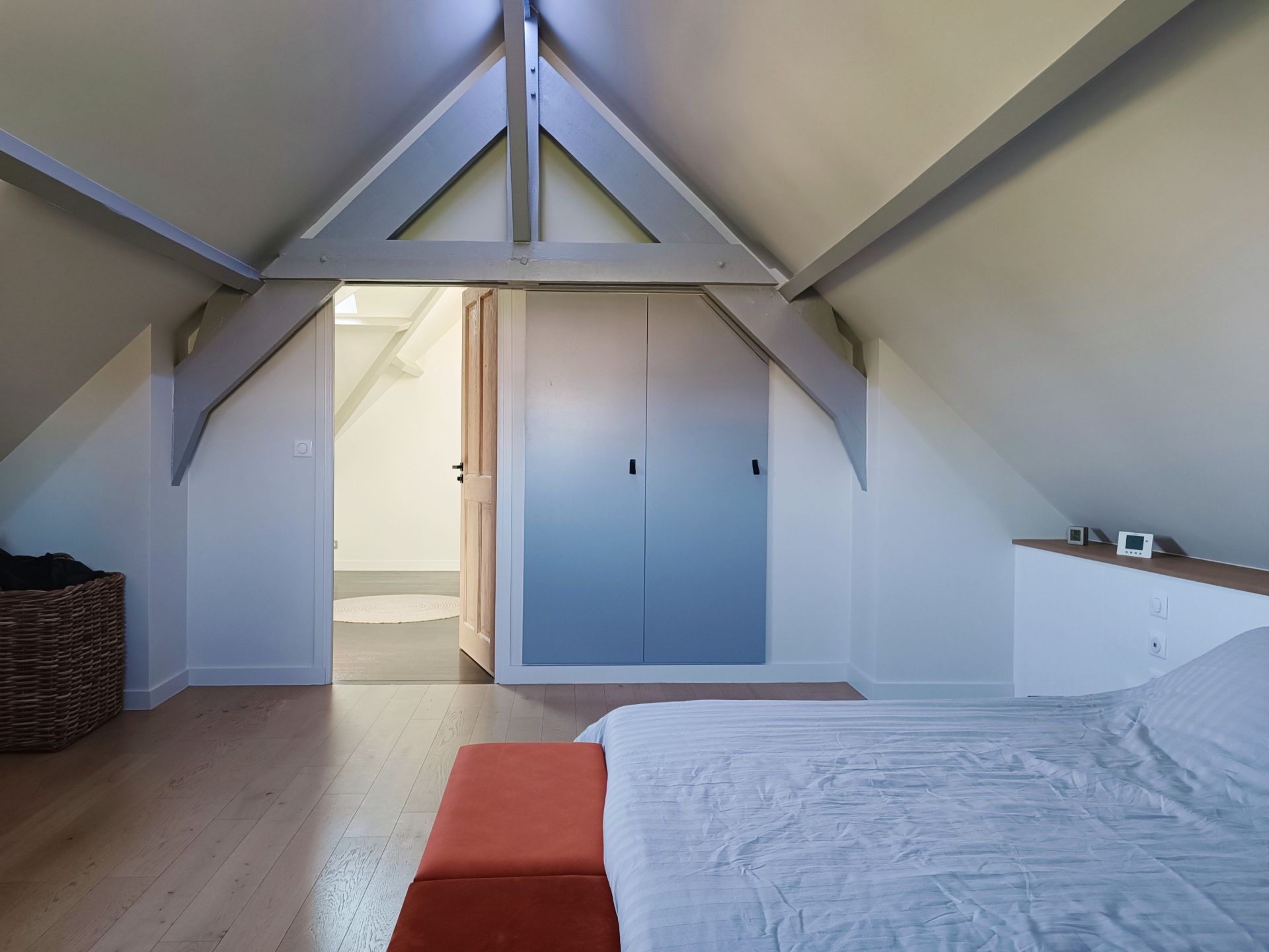 maison contemporaine 8 Pièces en vente sur HOUDAN (78550)