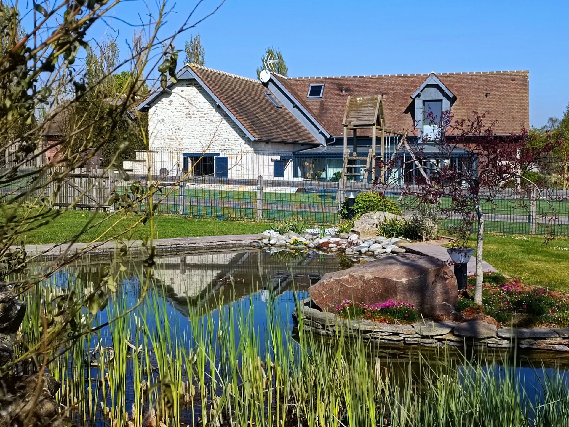 maison contemporaine 8 Pièces en vente sur HOUDAN (78550)