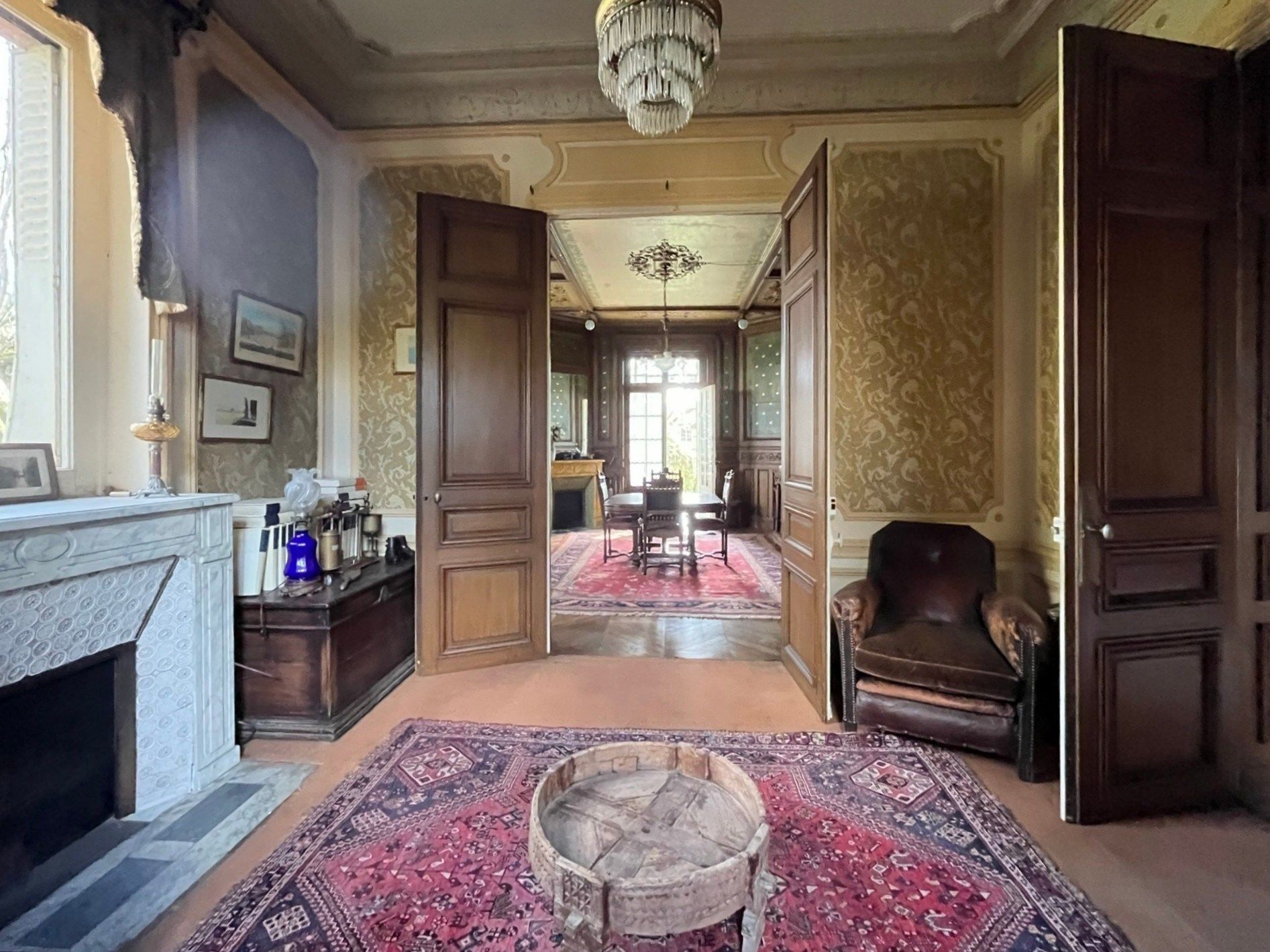 mansion 12 rooms for sale on MEAUX (77100)