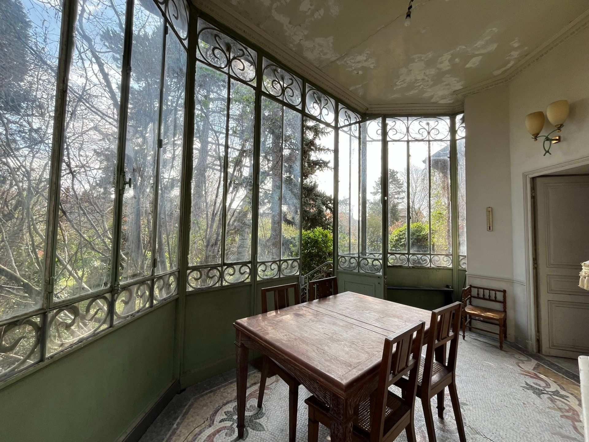 mansion 12 rooms for sale on MEAUX (77100)