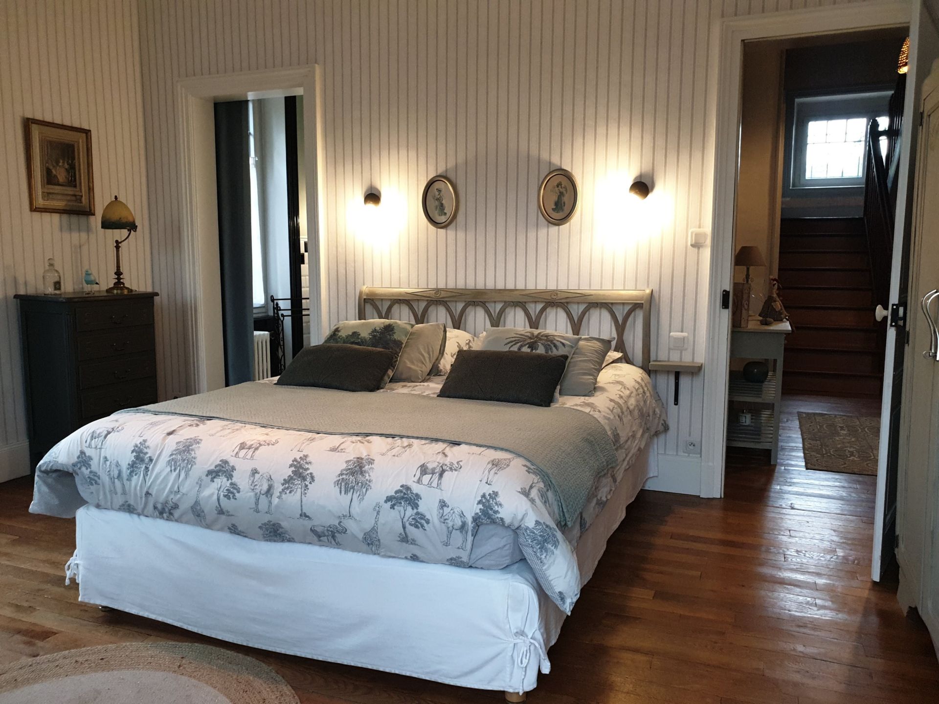 maison bourgeoise 10 Pièces en vente sur CHALUS (87230)