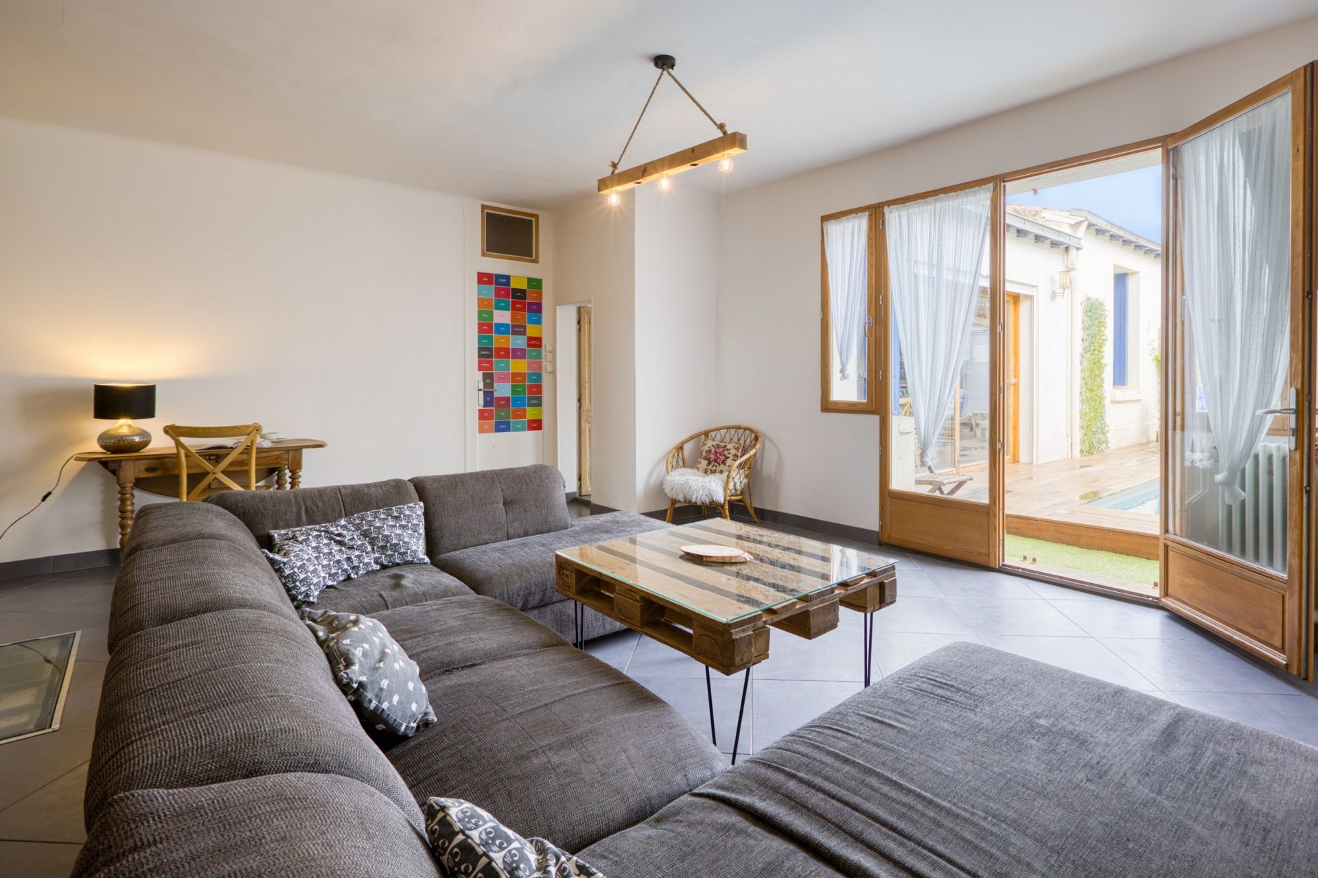 house 8 rooms for sale on LA ROCHELLE (17000)