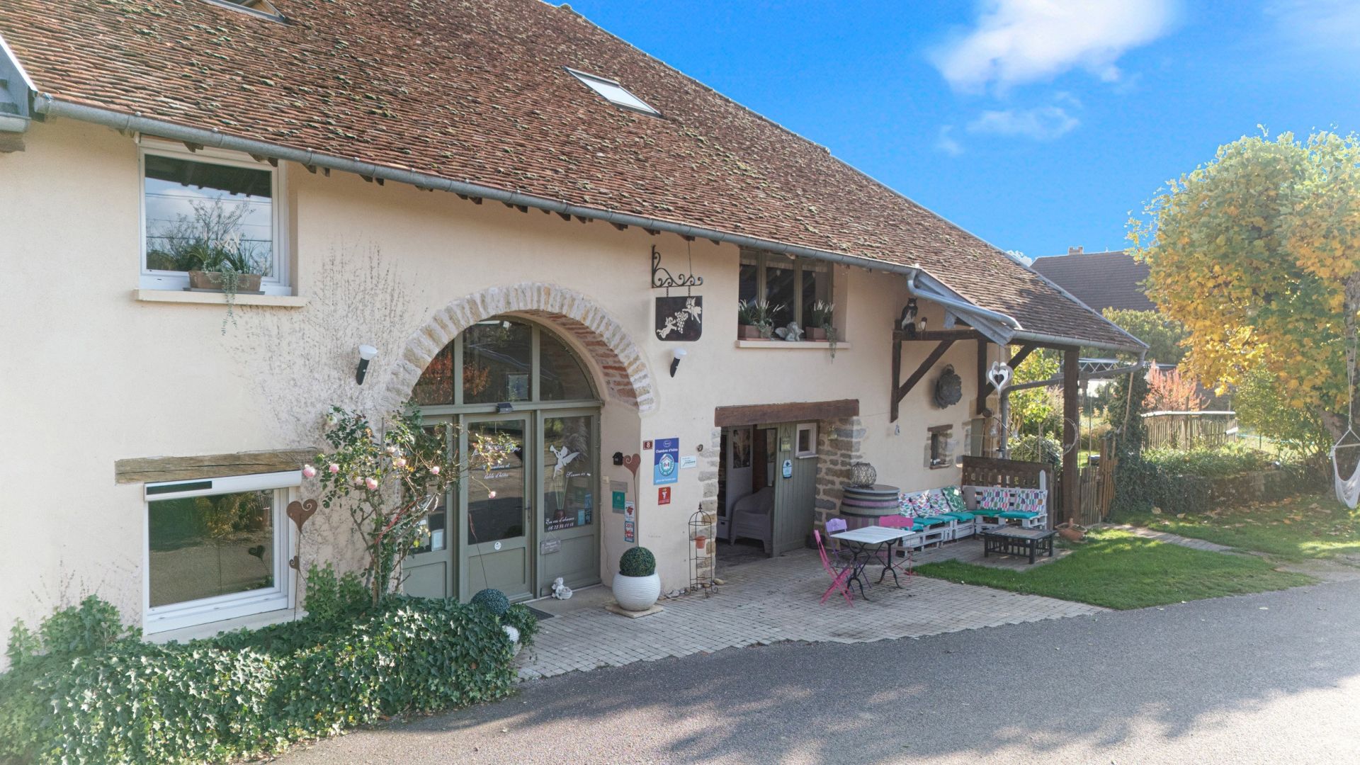 Vente Maison 10&nbsp;Pièces 362&nbsp;m² Pupillin