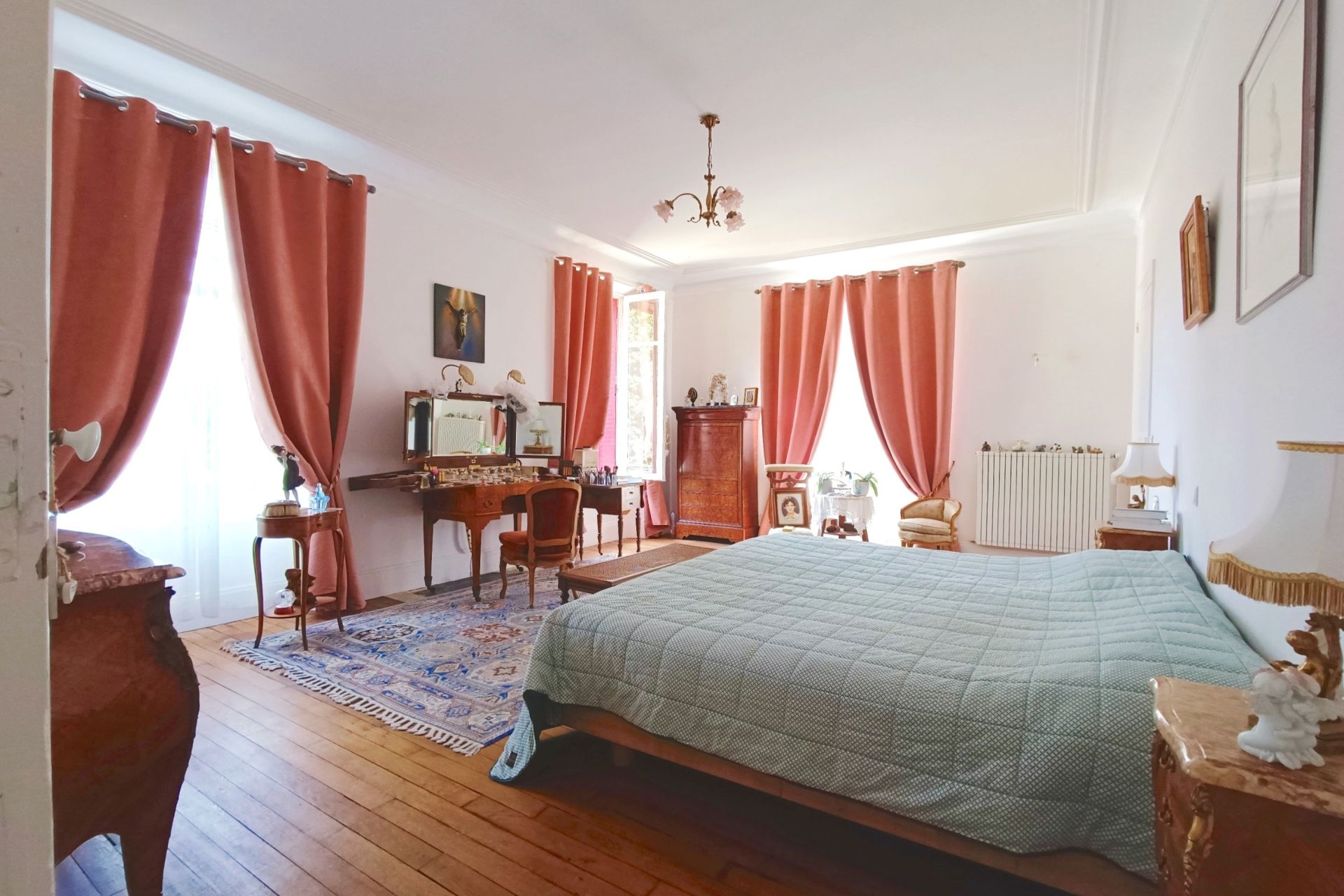 maison bourgeoise 16 Pièces en vente sur NOGENT LE ROI (28210)