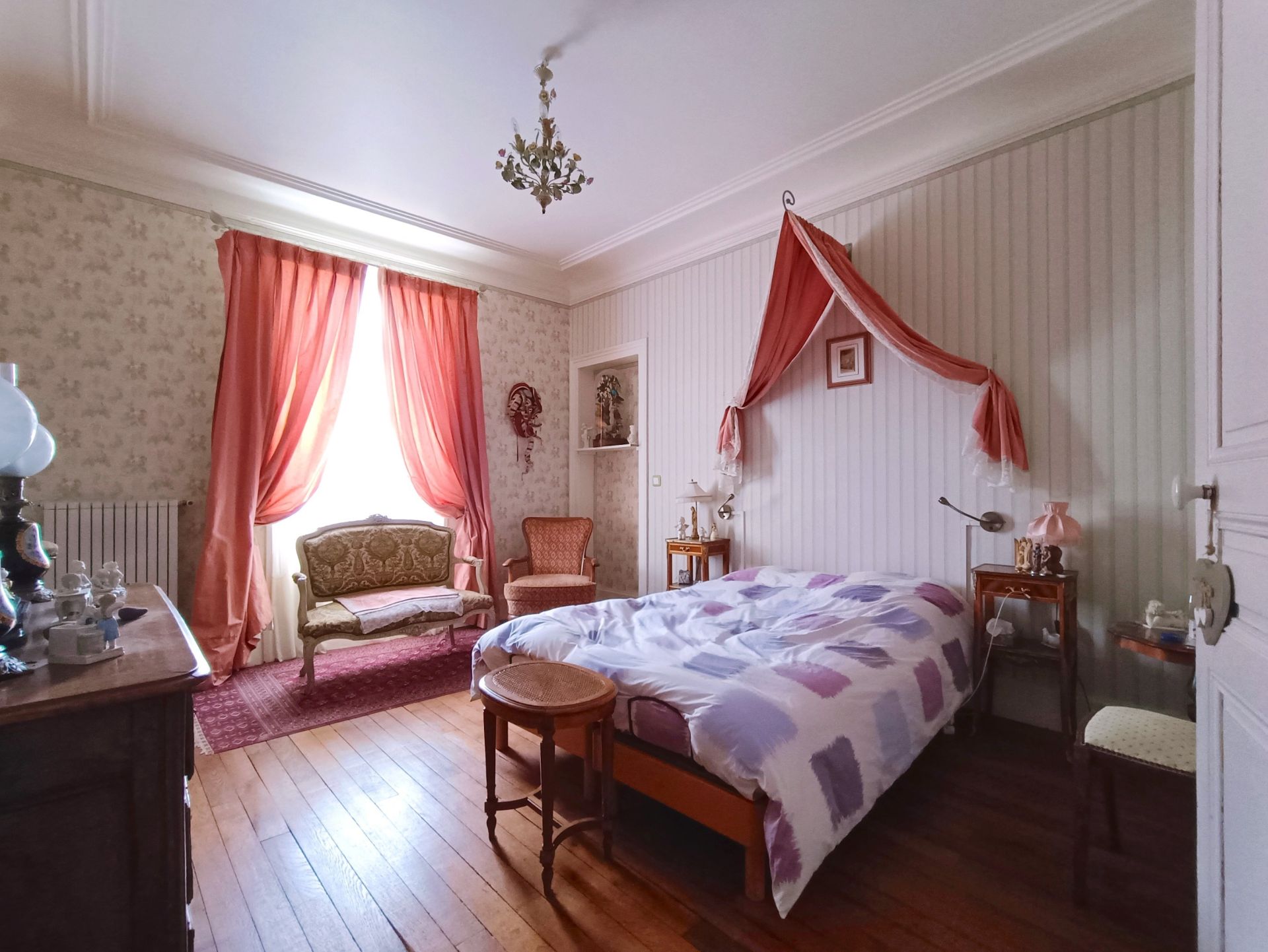 maison bourgeoise 16 Pièces en vente sur NOGENT LE ROI (28210)