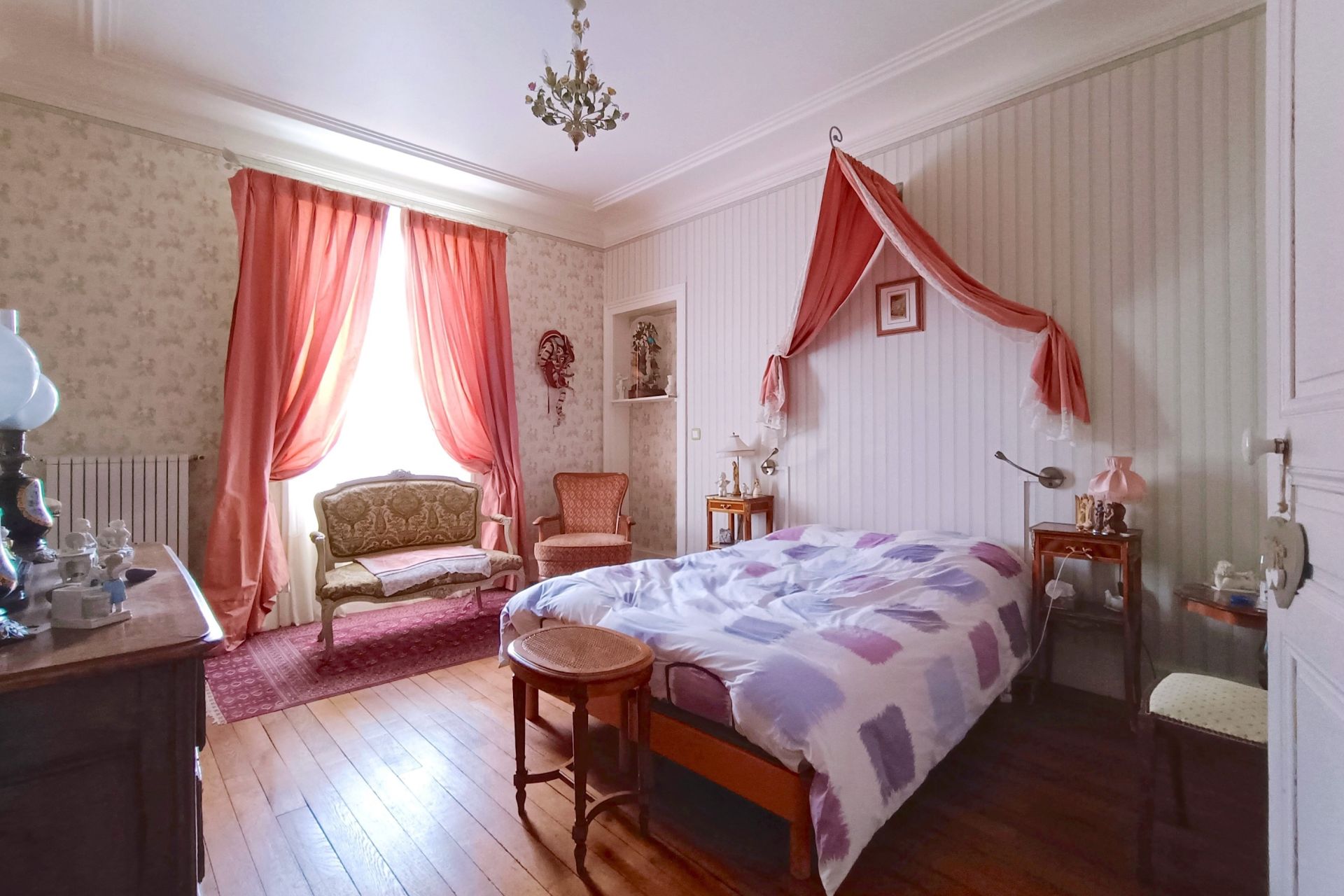 maison bourgeoise 16 Pièces en vente sur NOGENT LE ROI (28210)