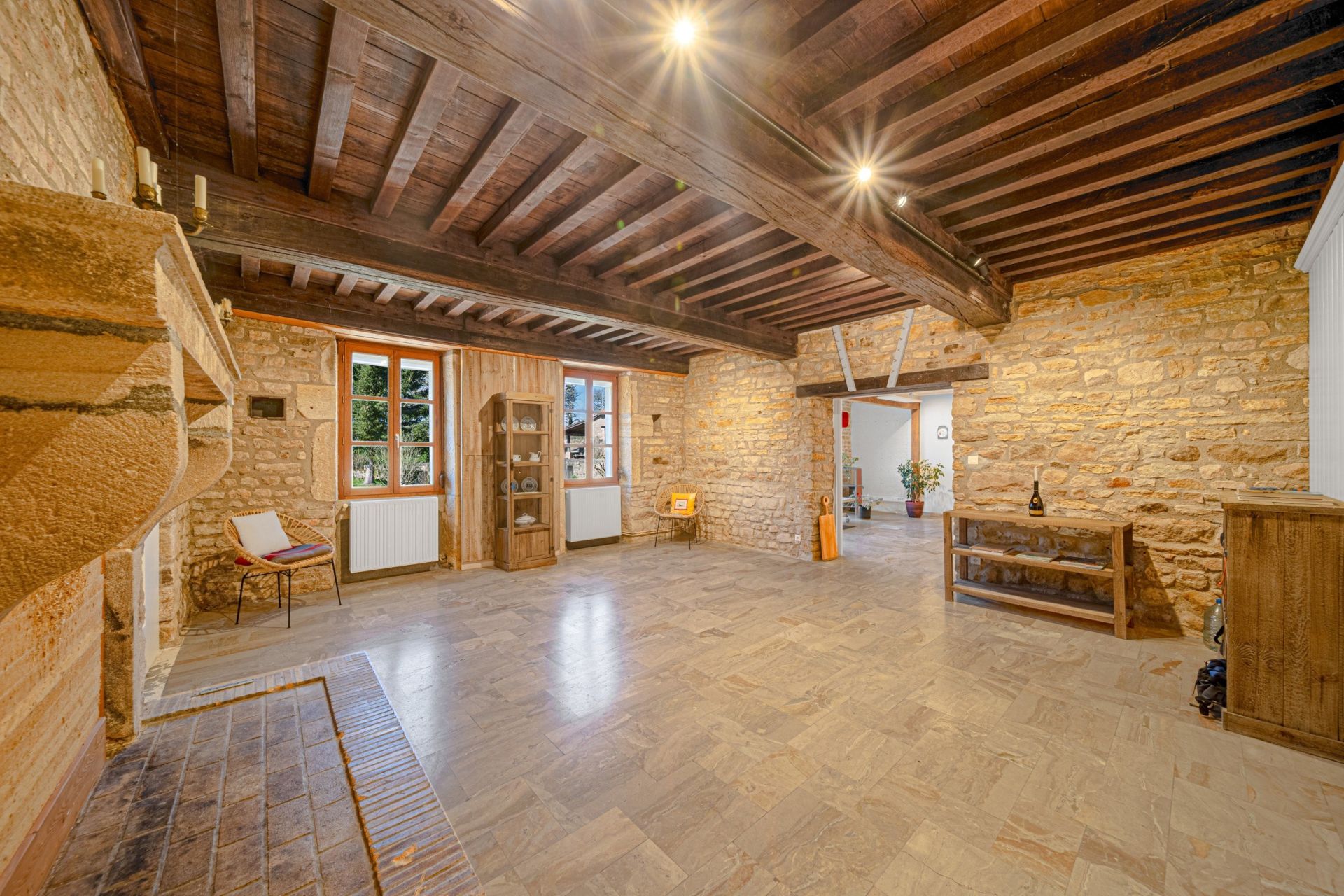 propriété 15 Pièces en vente sur VIEVY (21230)