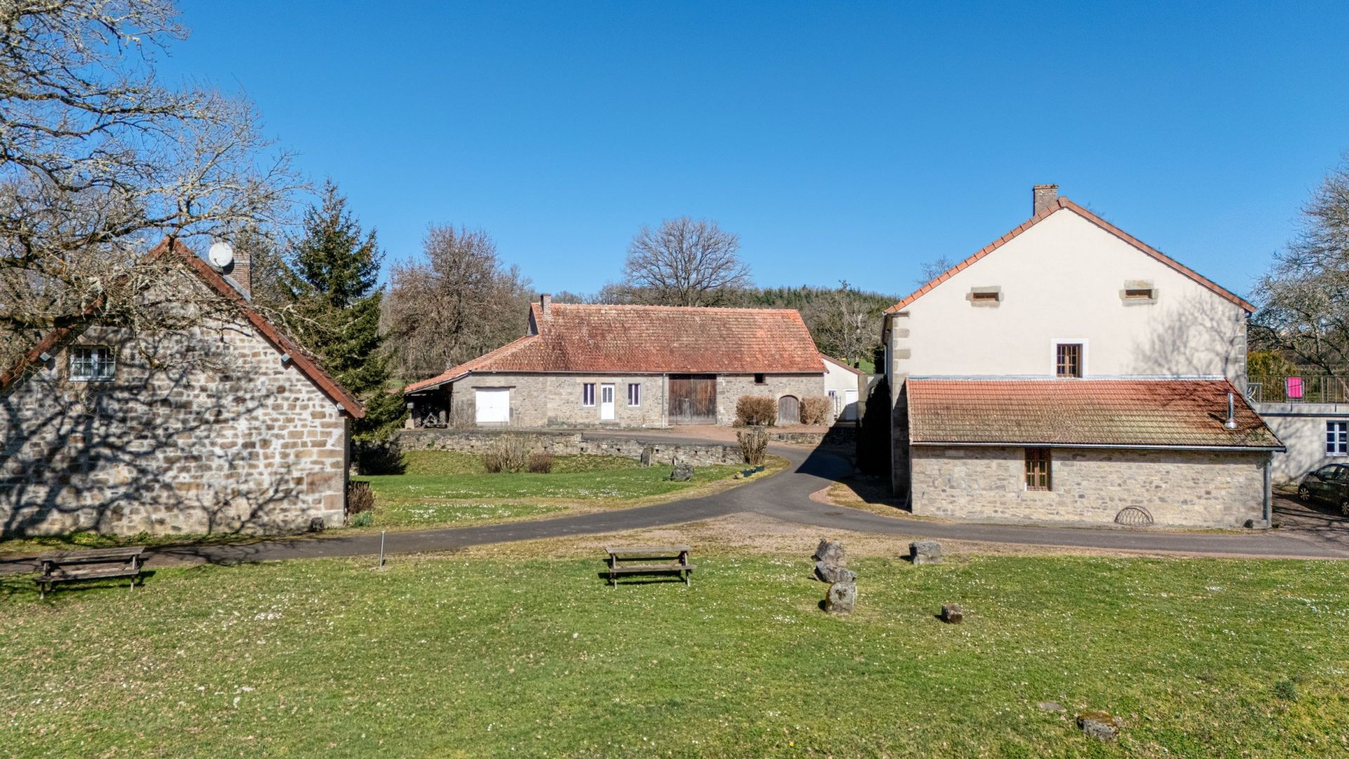 propriété 15 Pièces en vente sur VIEVY (21230)