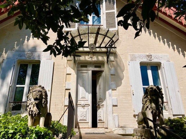 maison 8 Pièces en vente sur LA ROCHELLE (17000)