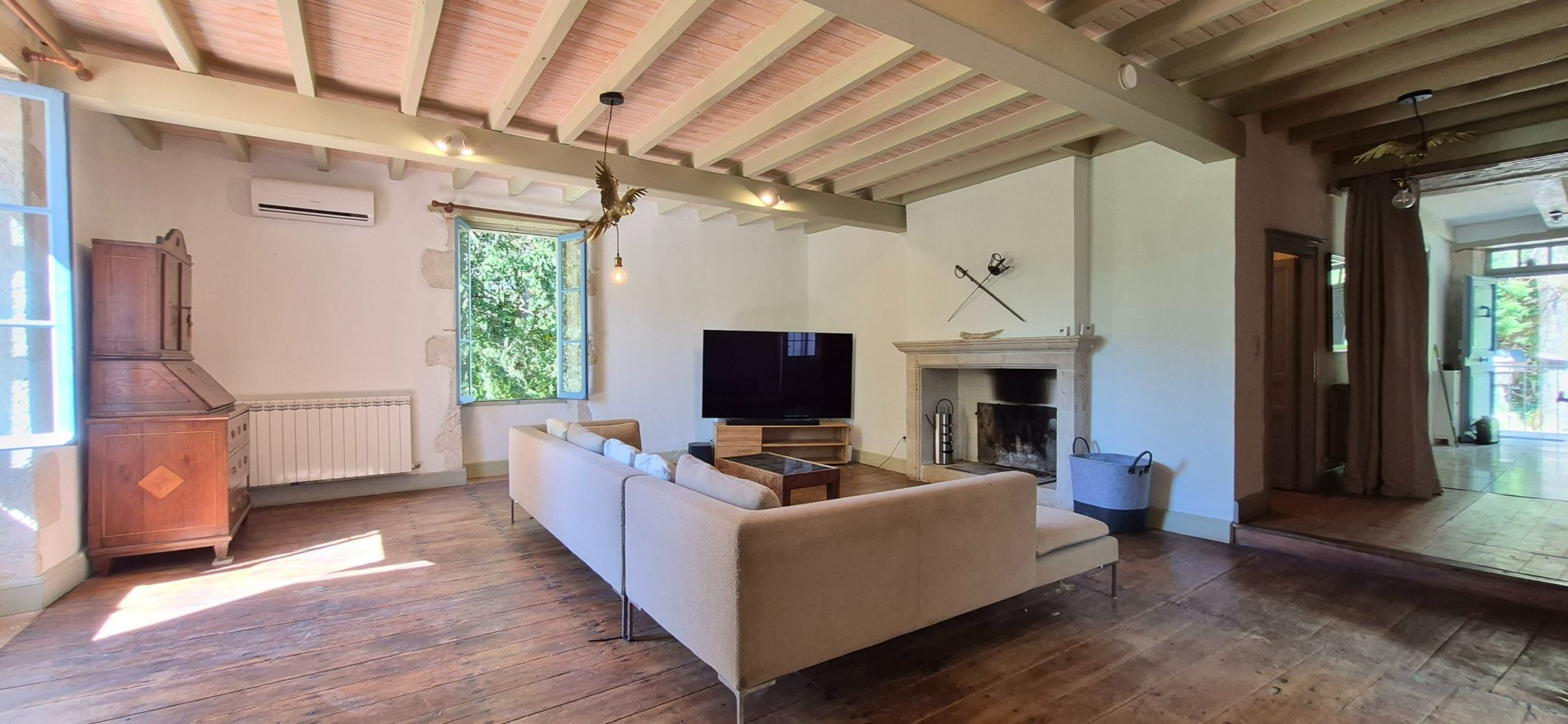 house 12 rooms for sale on LACOUR (82190)