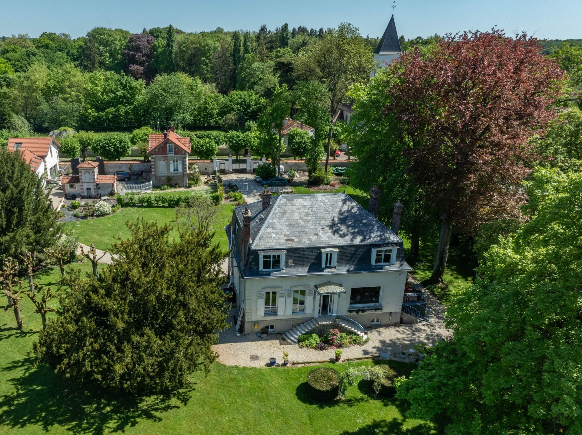 Vente Maison bourgeoise 13&nbsp;Pièces 477&nbsp;m² Germigny-l'Évêque