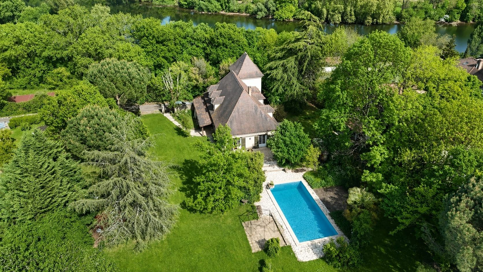 Vente Maison 7&nbsp;Pièces 276&nbsp;m² Cahors