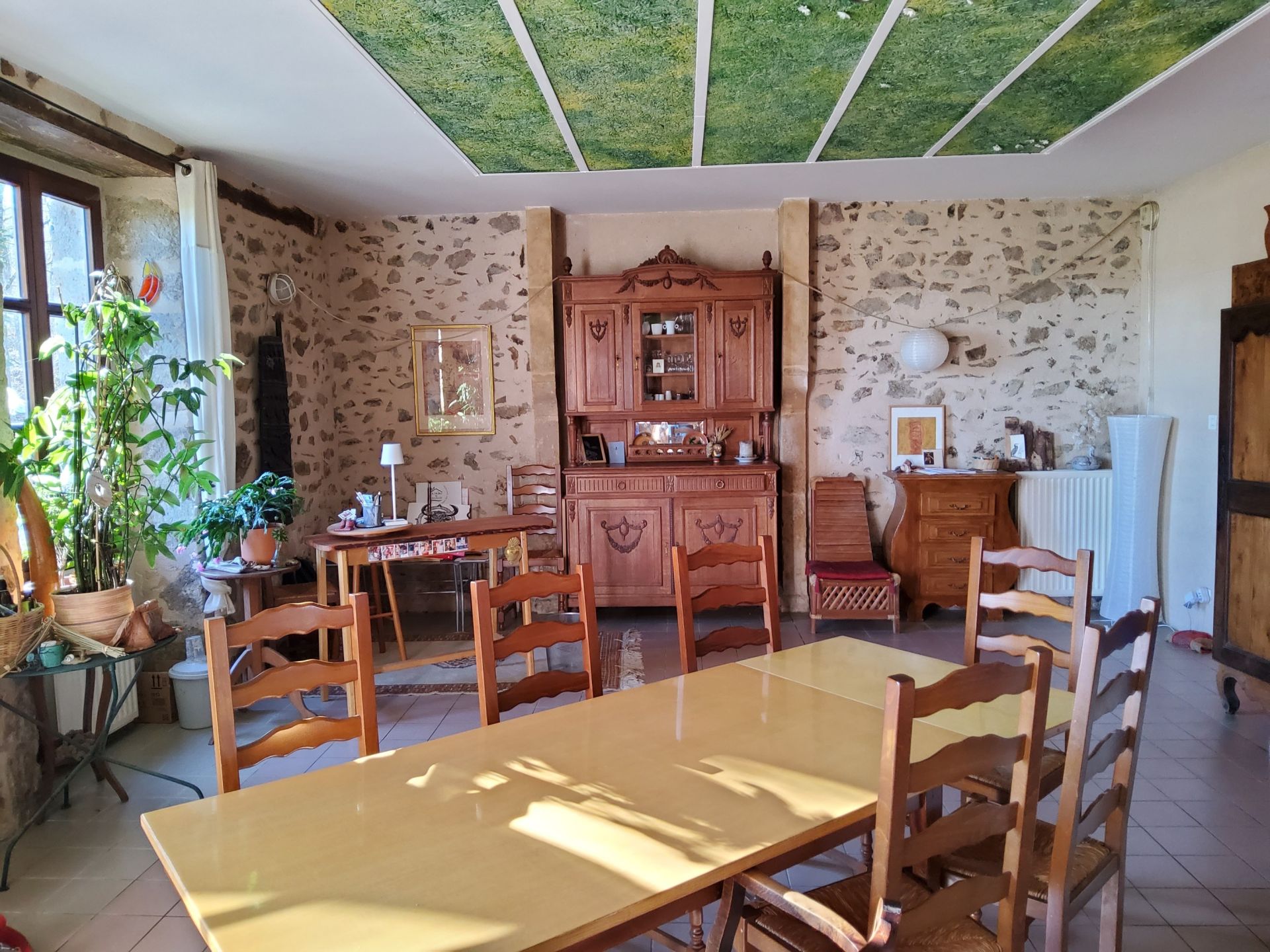 house 9 rooms for sale on ST QUENTIN SUR CHARENTE (16150)