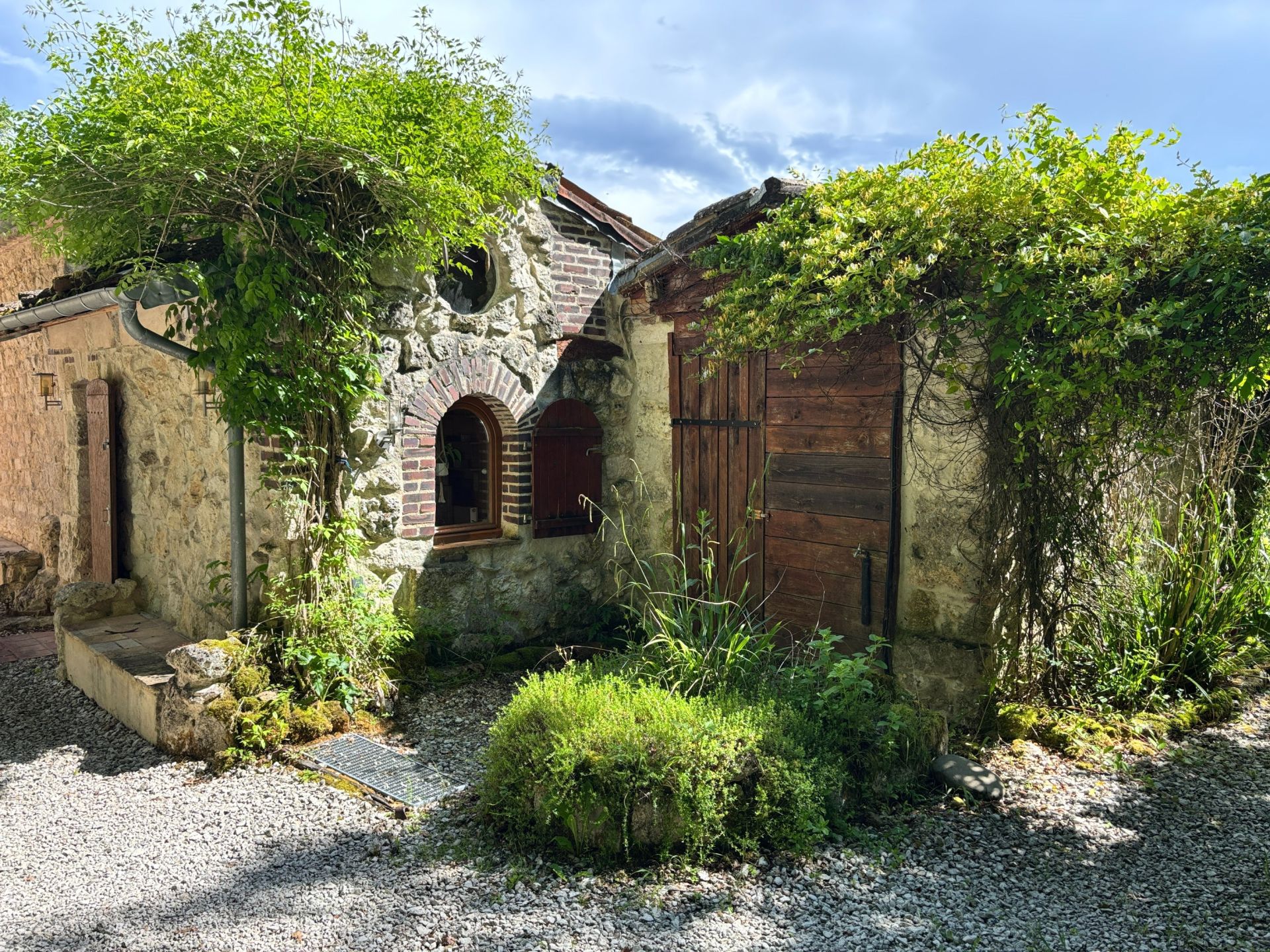 house 8 rooms for sale on MONTAIGU DE QUERCY (82150)