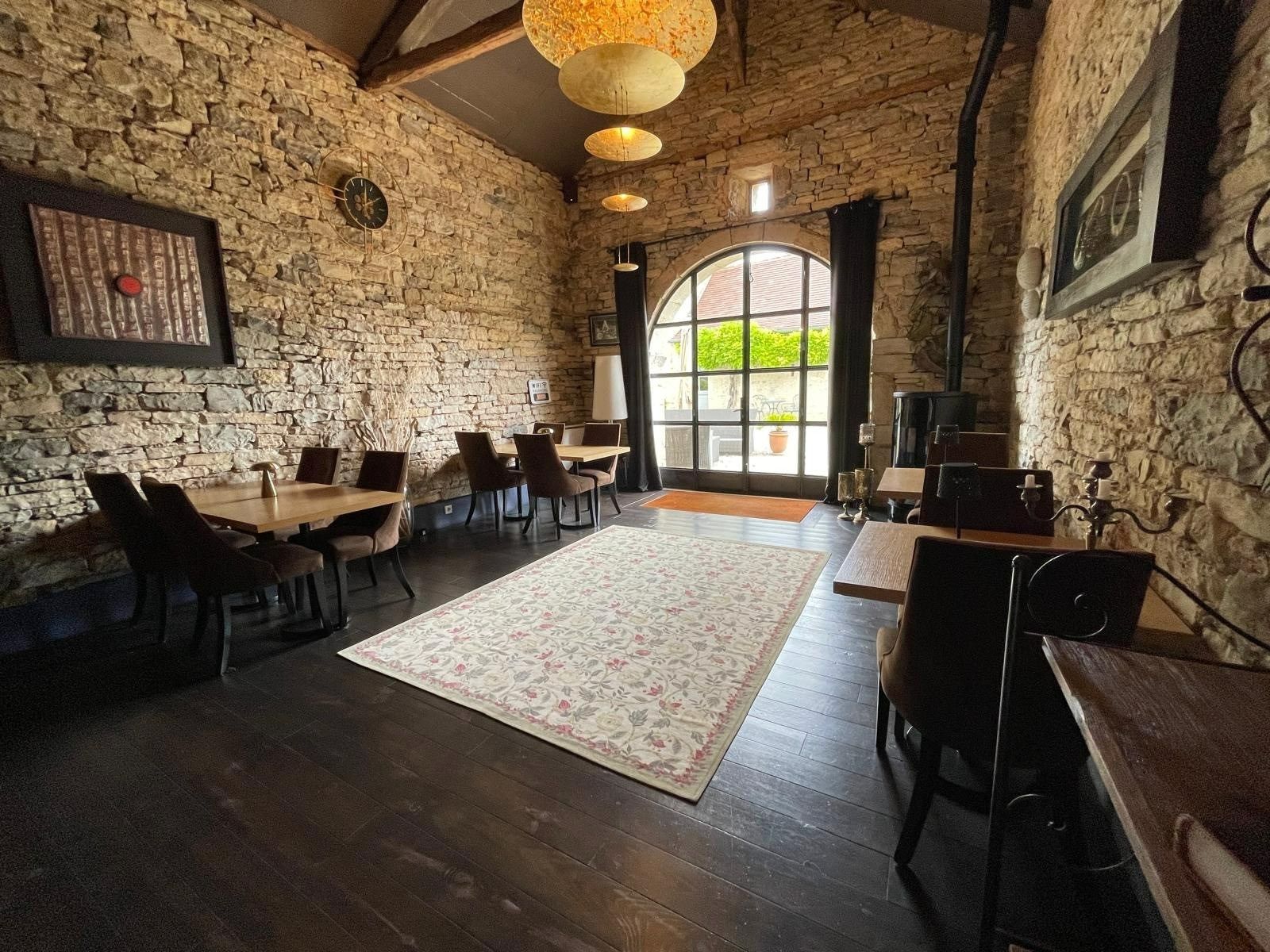 maison 14 Pièces en vente sur CAYLUS (82160)