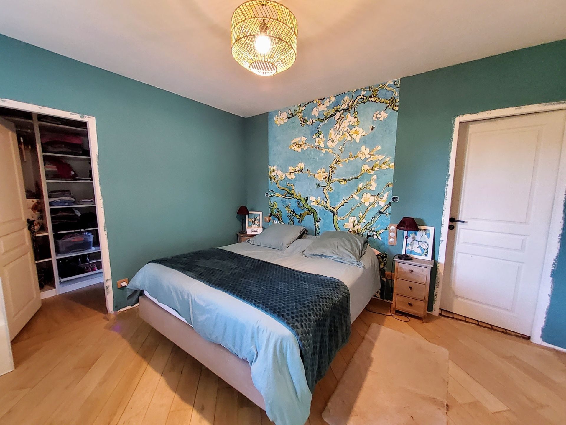 propriété 8 Pièces en vente sur CHALUS (87230)