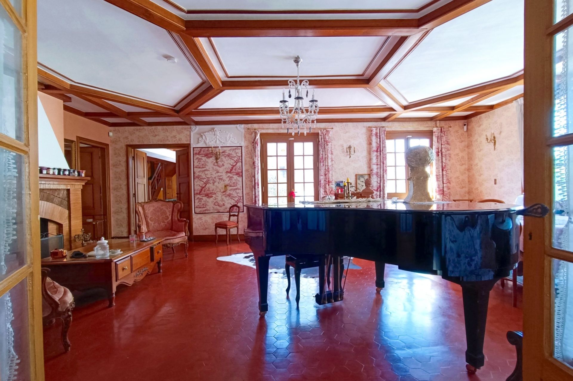maison 18 Pièces en vente sur CHERISY (28500)