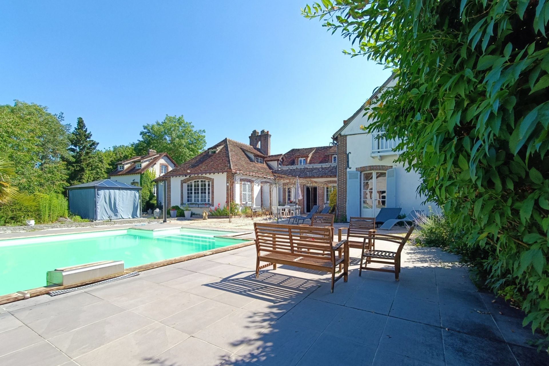 maison 18 Pièces en vente sur CHERISY (28500)