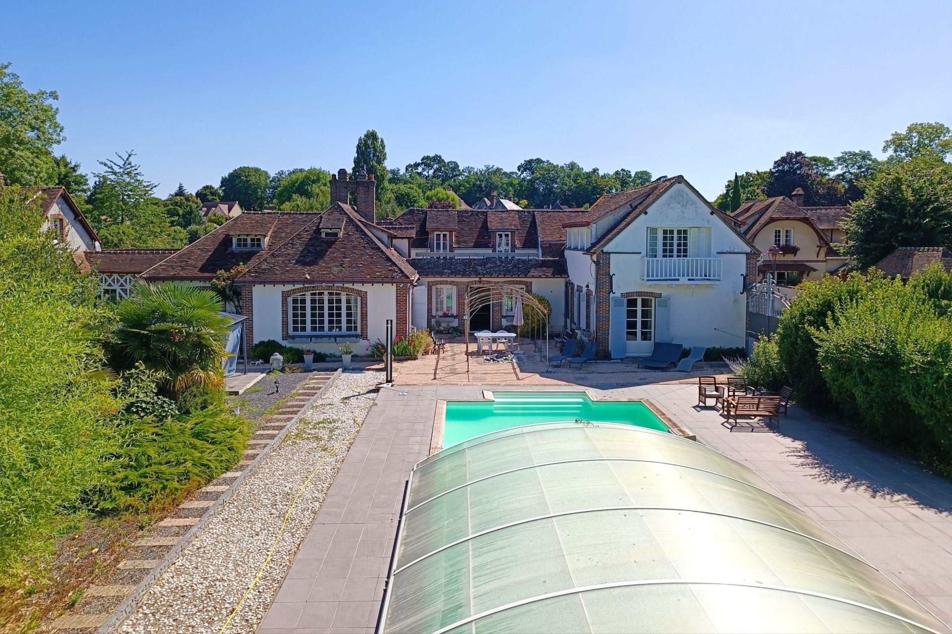 maison 18 Pièces en vente sur CHERISY (28500)