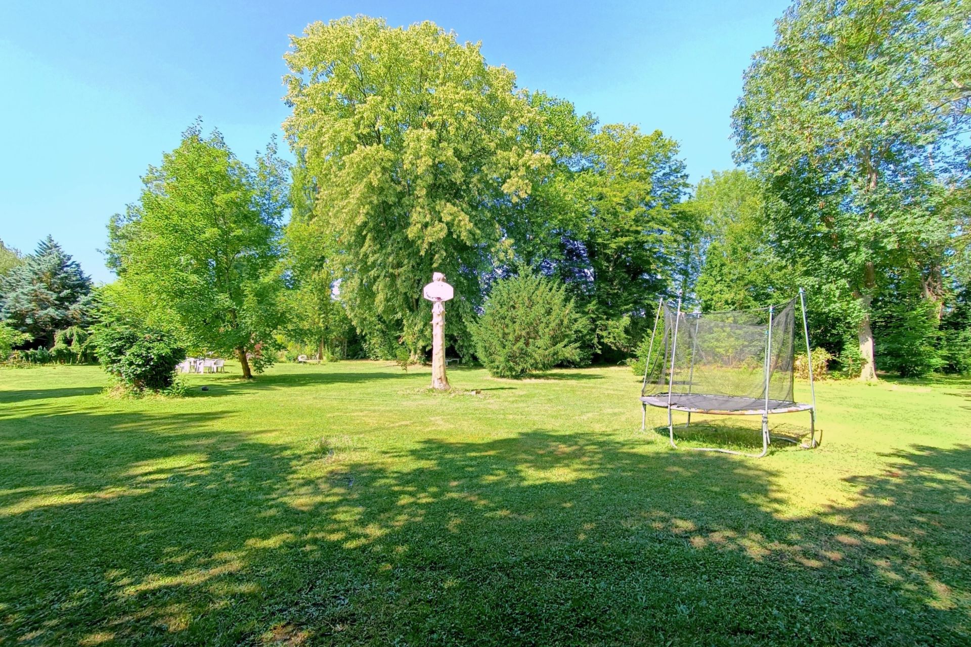 maison 18 Pièces en vente sur CHERISY (28500)