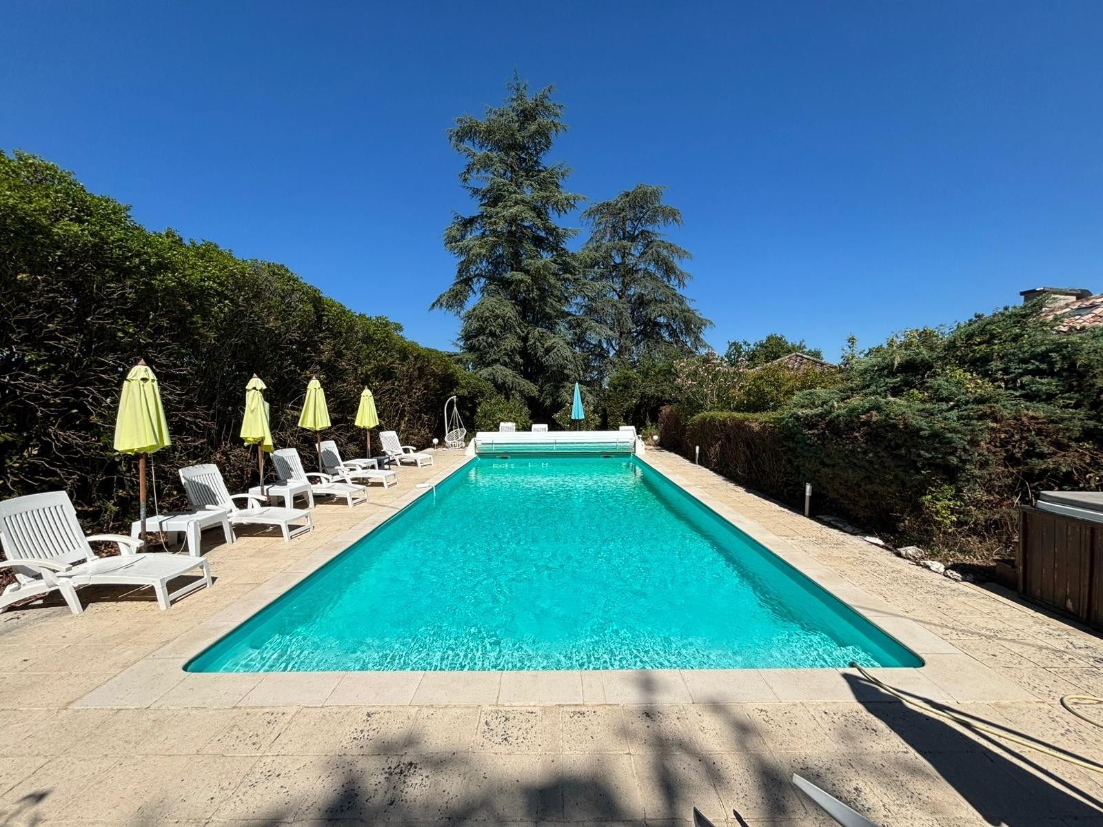 maison 8 Pièces en vente sur BEAUVILLE (47470)