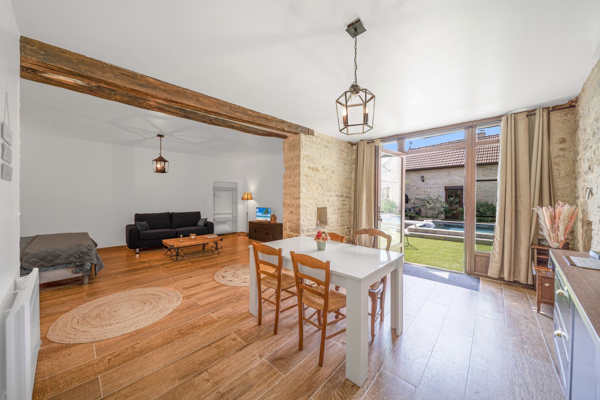 propriété 12 Pièces en vente sur CORCELLES LES MONTS (21160)