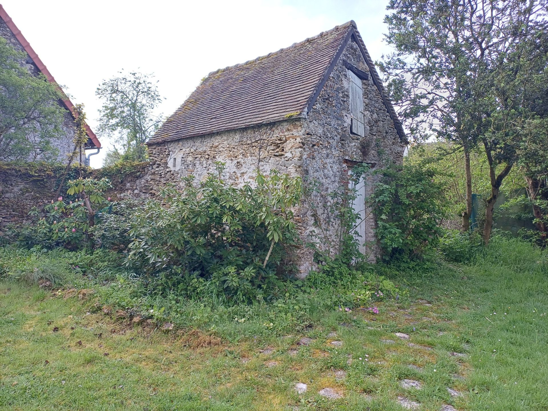 house 9 rooms for sale on RAMBOUILLET (78120)