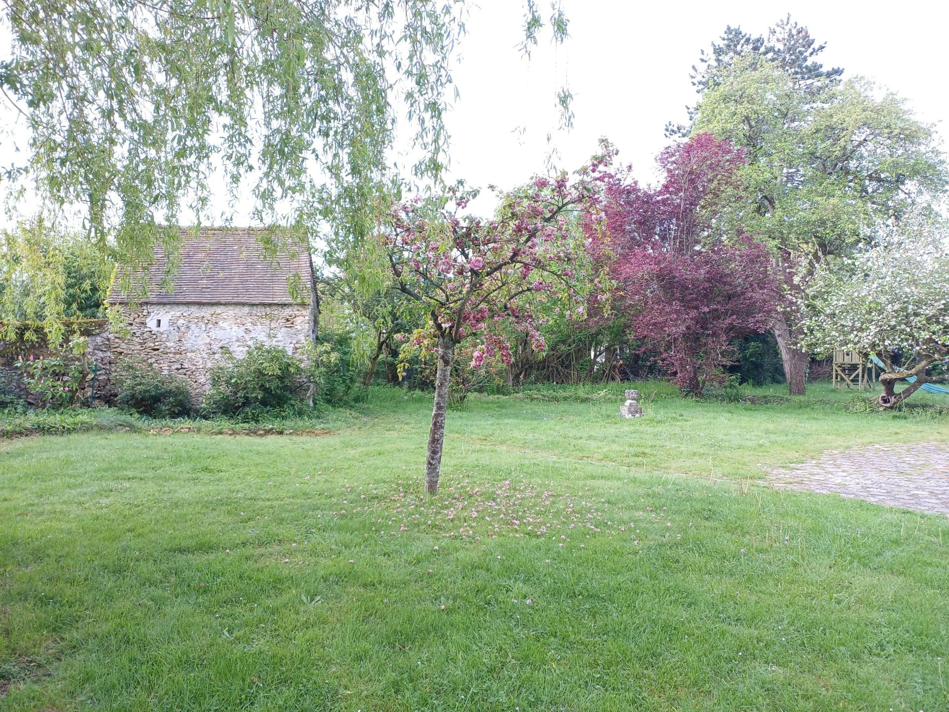 house 9 rooms for sale on RAMBOUILLET (78120)